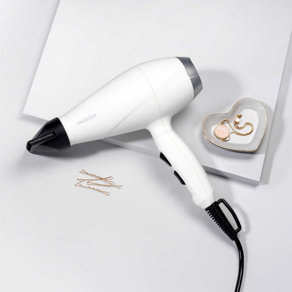 Babyliss Power Pro 2000W İtalyan Motor 2 Hız 3 Isı Ayarlı Yoğunlaştırıcı Başlıklı Saç Kurutma