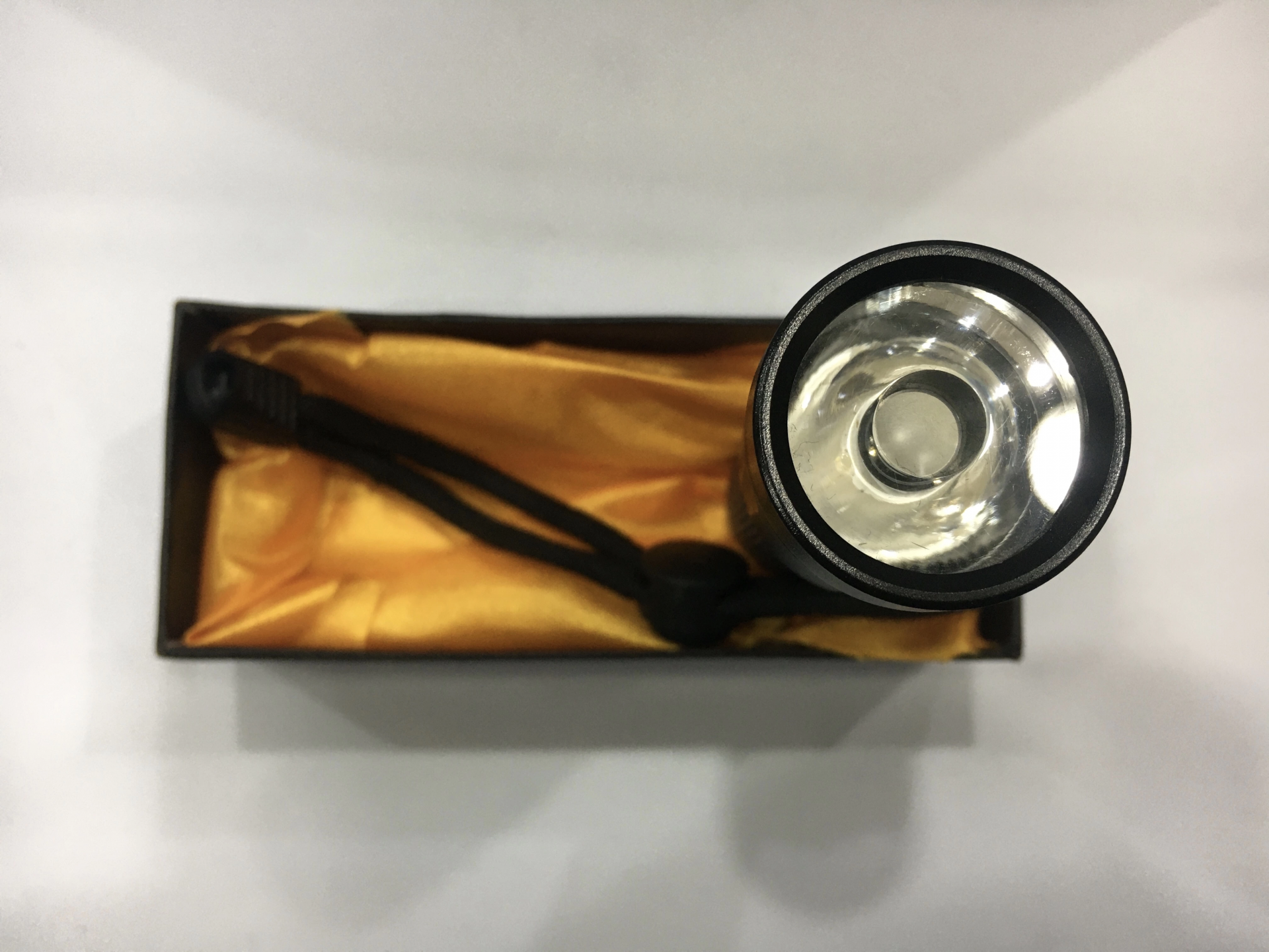 Evimdeyokyok Trnikula Beyaz Led Işıklı Mini Fener D35