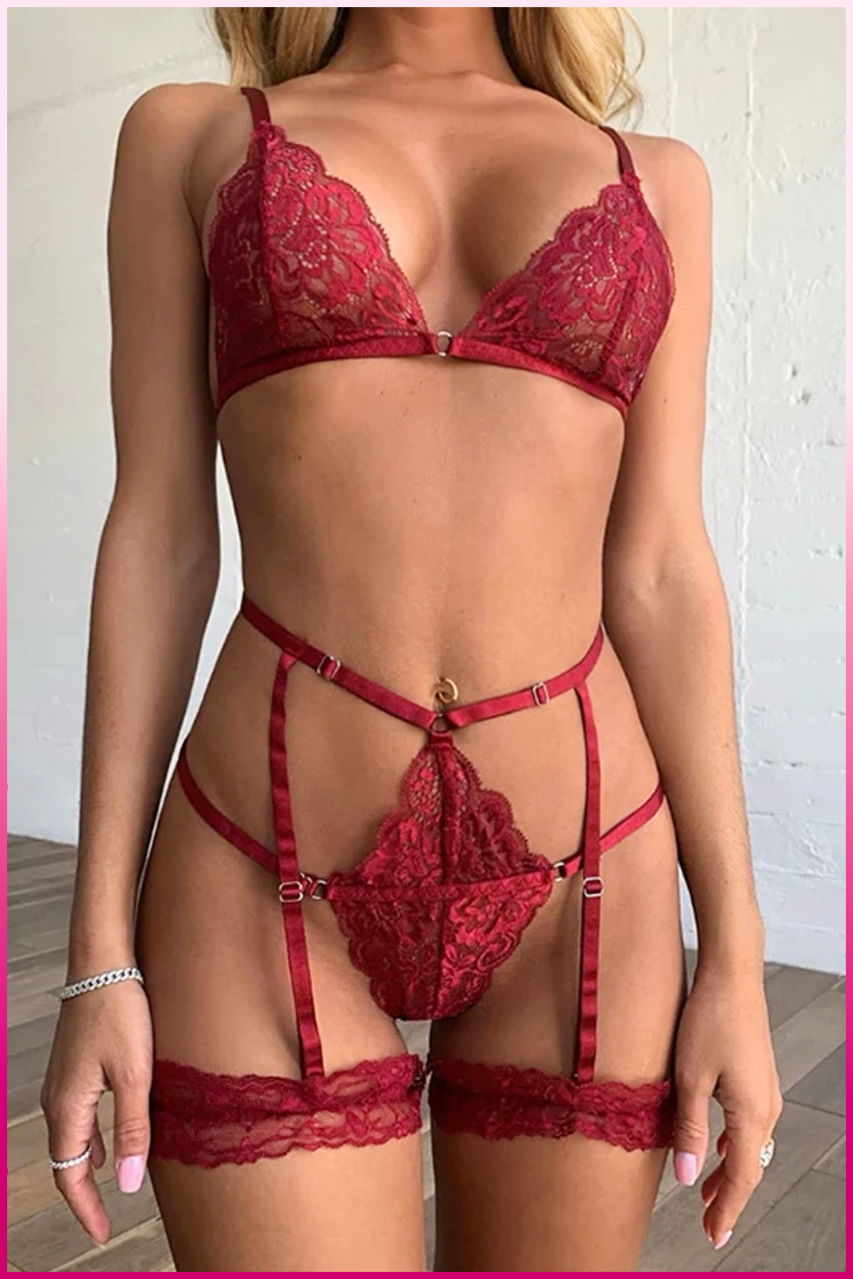 PinkStore Kırmızı Göğüs Dantelli̇ Seksi̇ Jarti̇yer Takım
