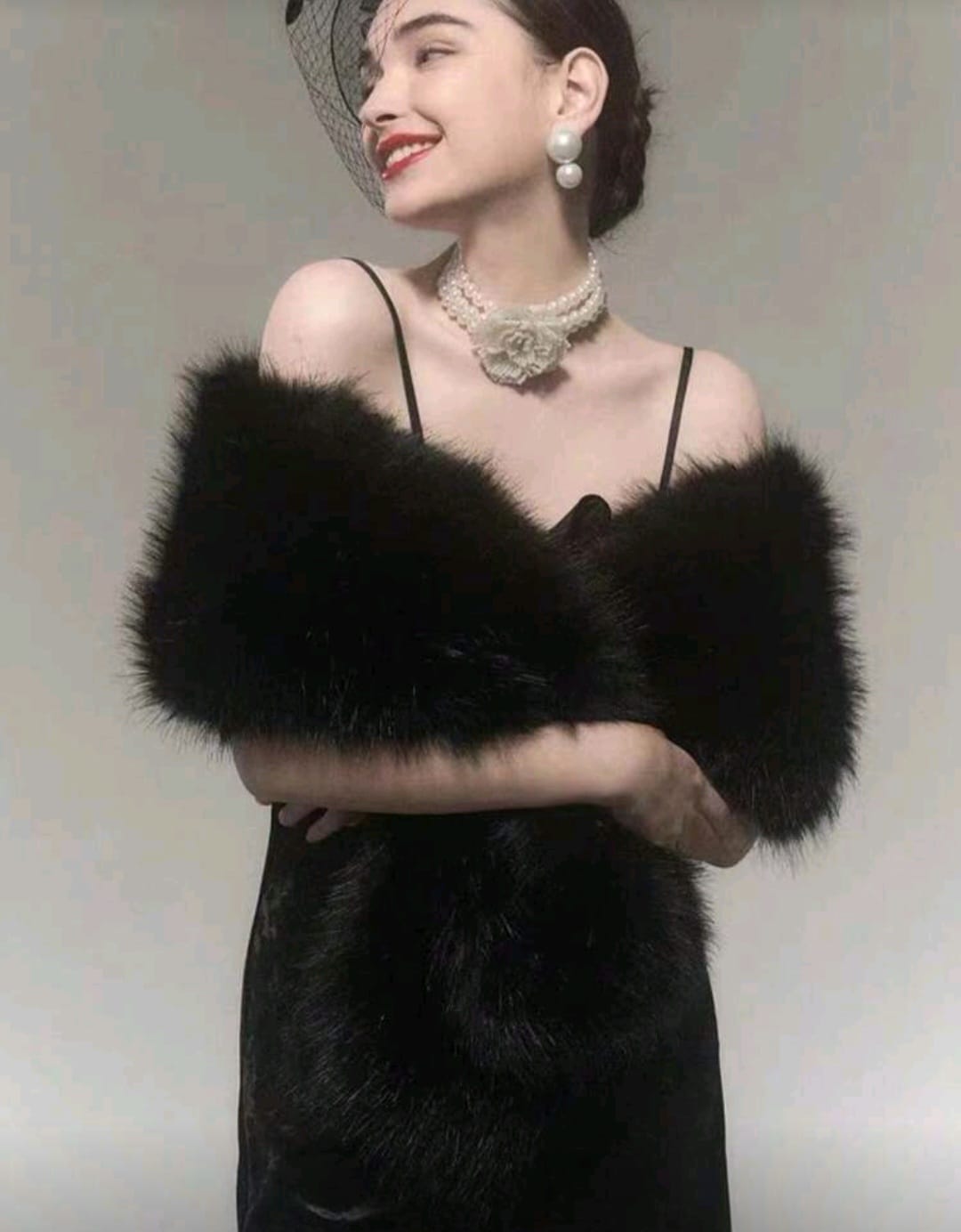 PinkStore Kürk Ori̇ji̇nal Si̇yah Seksi̇ Omuzluk Şık Kürk