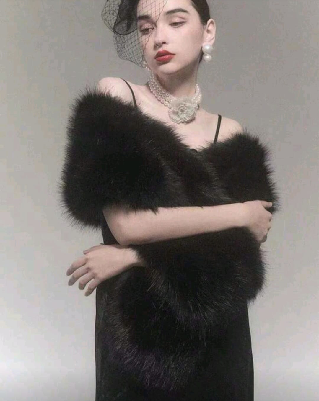 PinkStore Kürk Ori̇ji̇nal Si̇yah Seksi̇ Omuzluk Şık Kürk