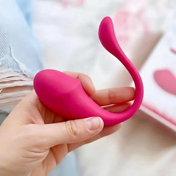 Bluetooth Kontrollü Giyilebilir Vibratör - Uygulama ile Yönetilen Pembe Titreşimli Kadın Masaj Aleti