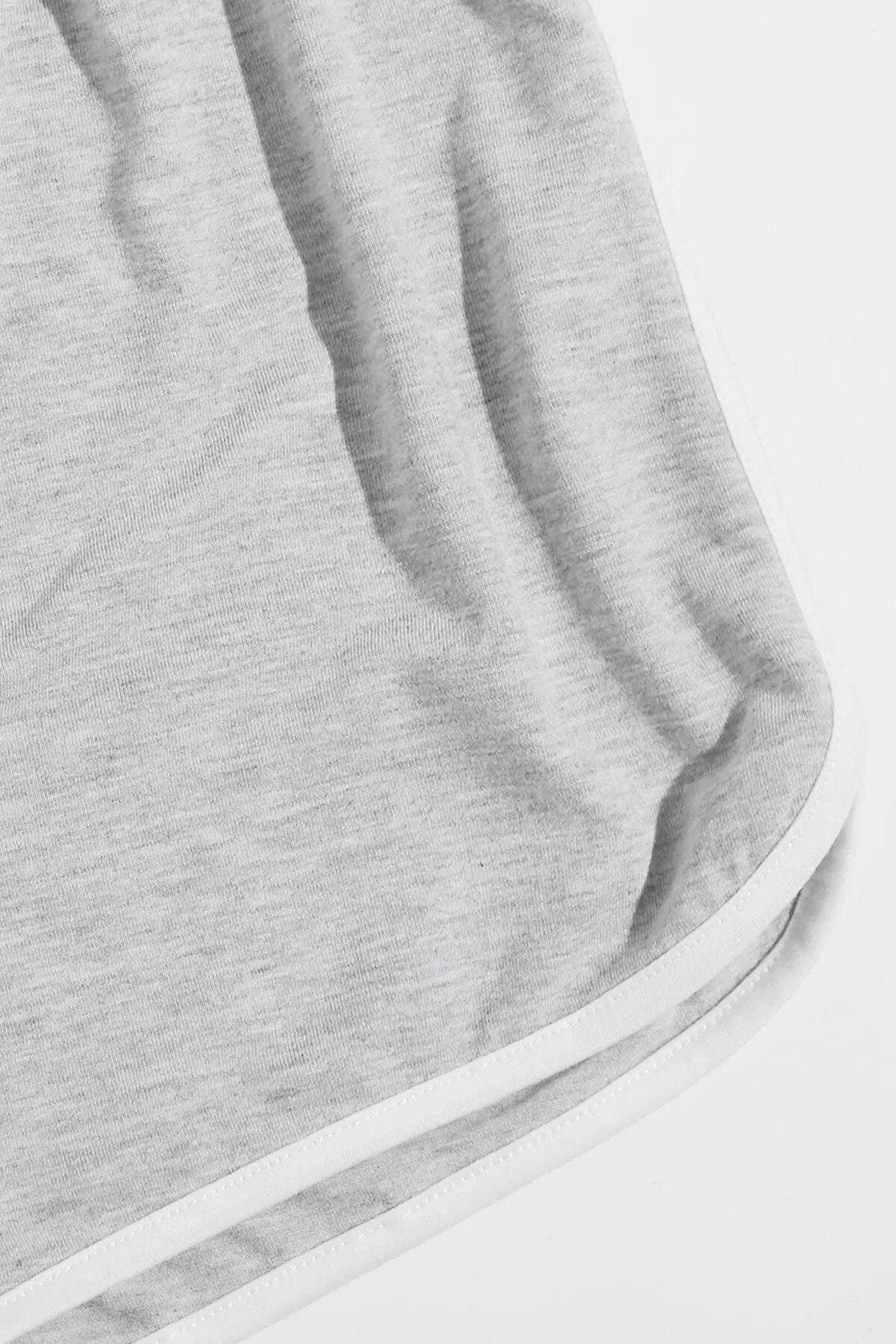 Trend Kadın Gri̇ Askılı Crop Top Ve Şortlu Geceli̇k Takım