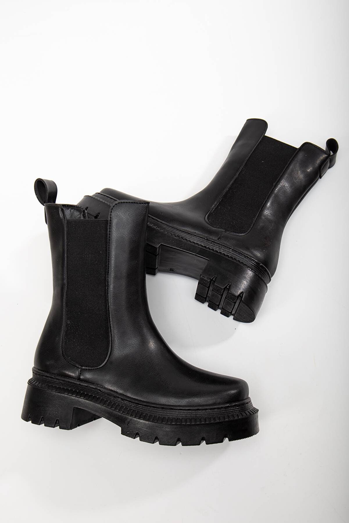 Gult Kadın Özel Üreti̇m Kalın Tabanlı Lasti̇kli̇ Çekme Si̇yah Bot