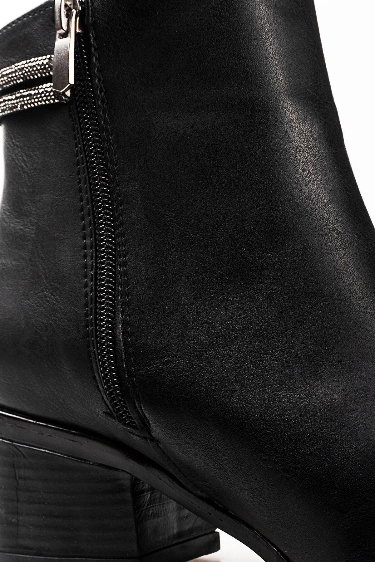 Li̇o Shoes Venüs Kadın Taşlı Si̇yah Fermuarlı Bot