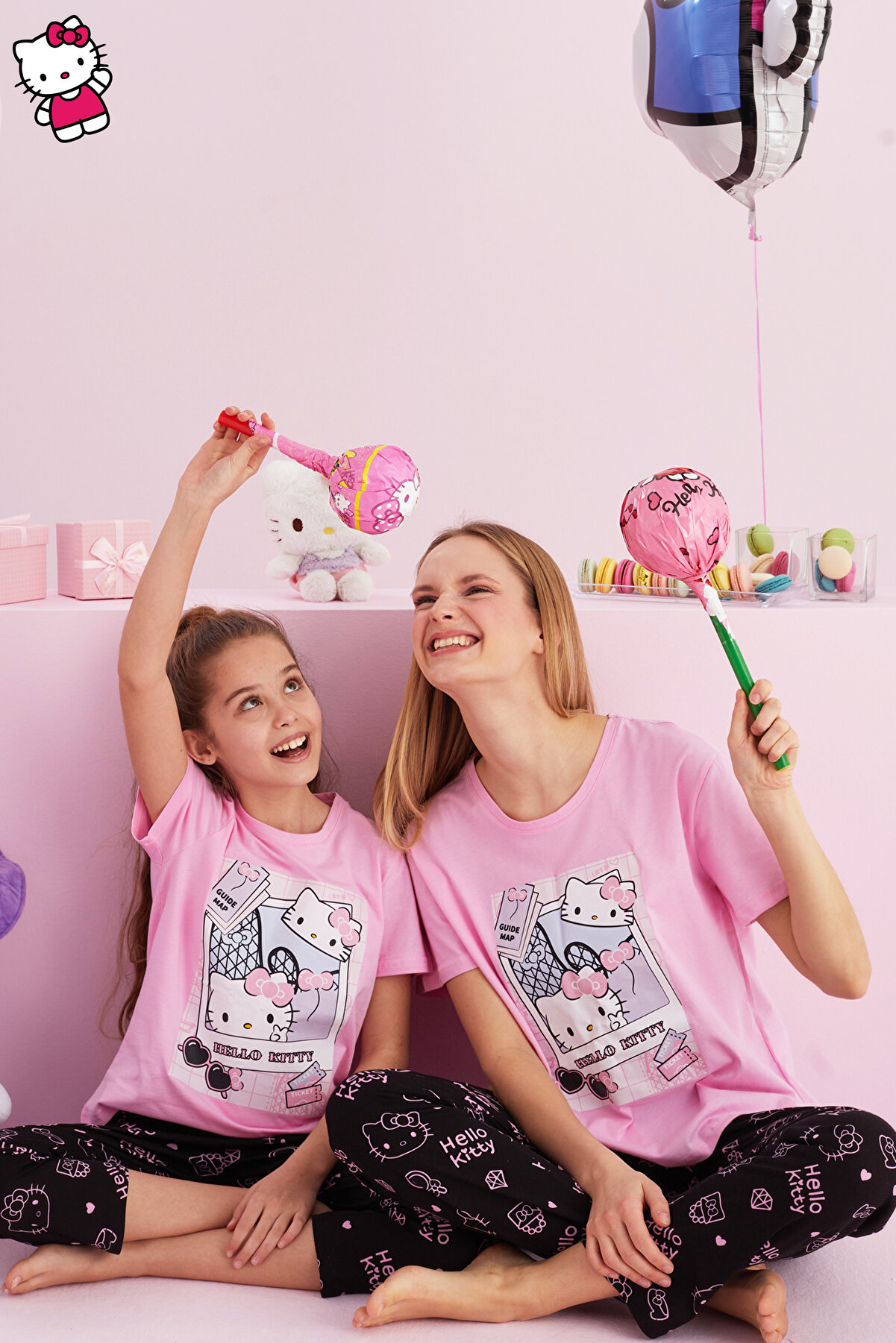 Si̇yah İnci̇ Hello Ki̇tty Li̇sanslı %100 Pamuk Pembe &Ccedil;ok Renkli̇ Bi̇sklet Yaka Pi̇jama Takım