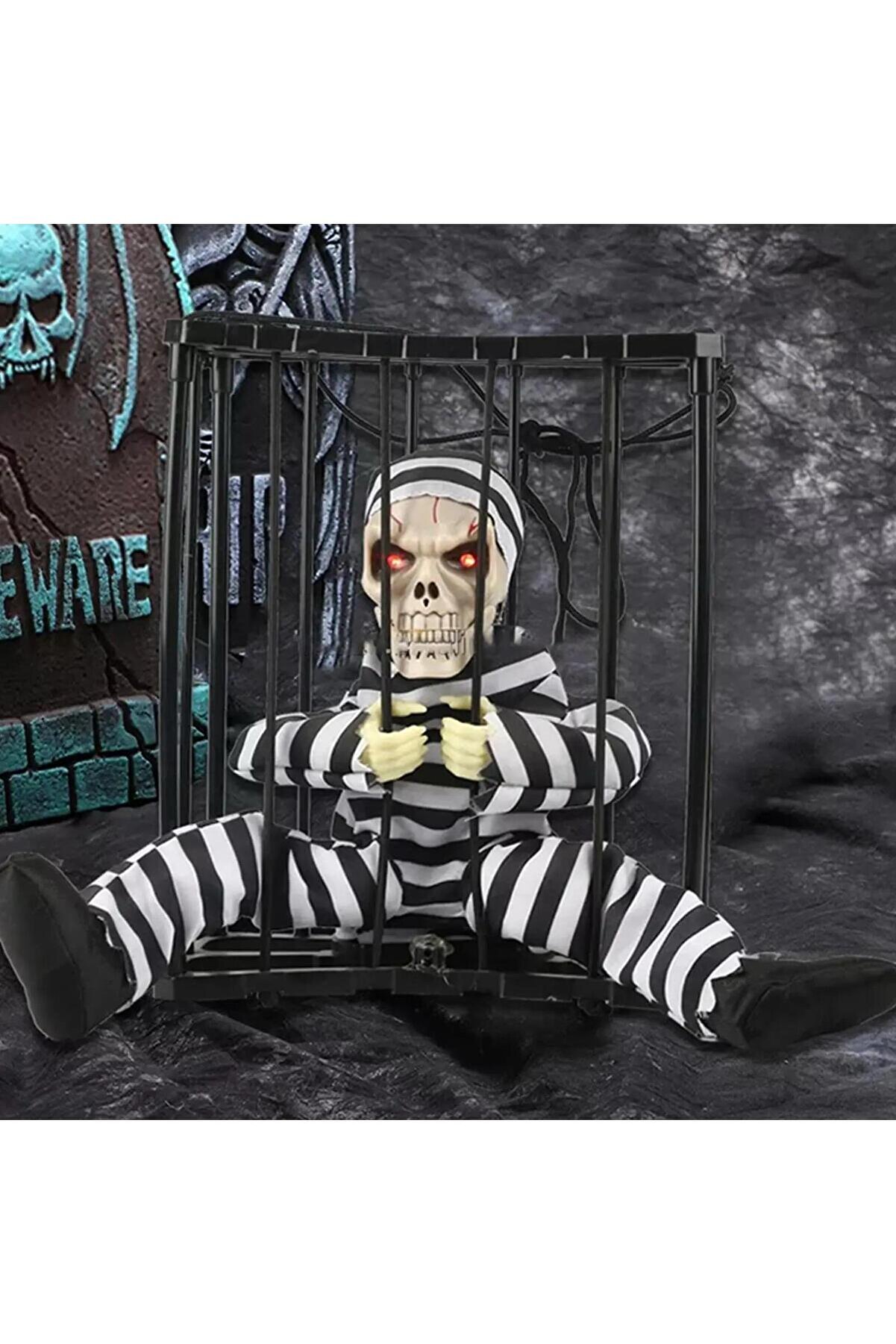 Go İthalat Hareketli̇ Sesli̇ Sens&ouml;rl&uuml; Mahkum G&ouml;r&uuml;n&uuml;ml&uuml; Kuru Kafa İskelet Dekorasyon 22X27 Cm (4247)