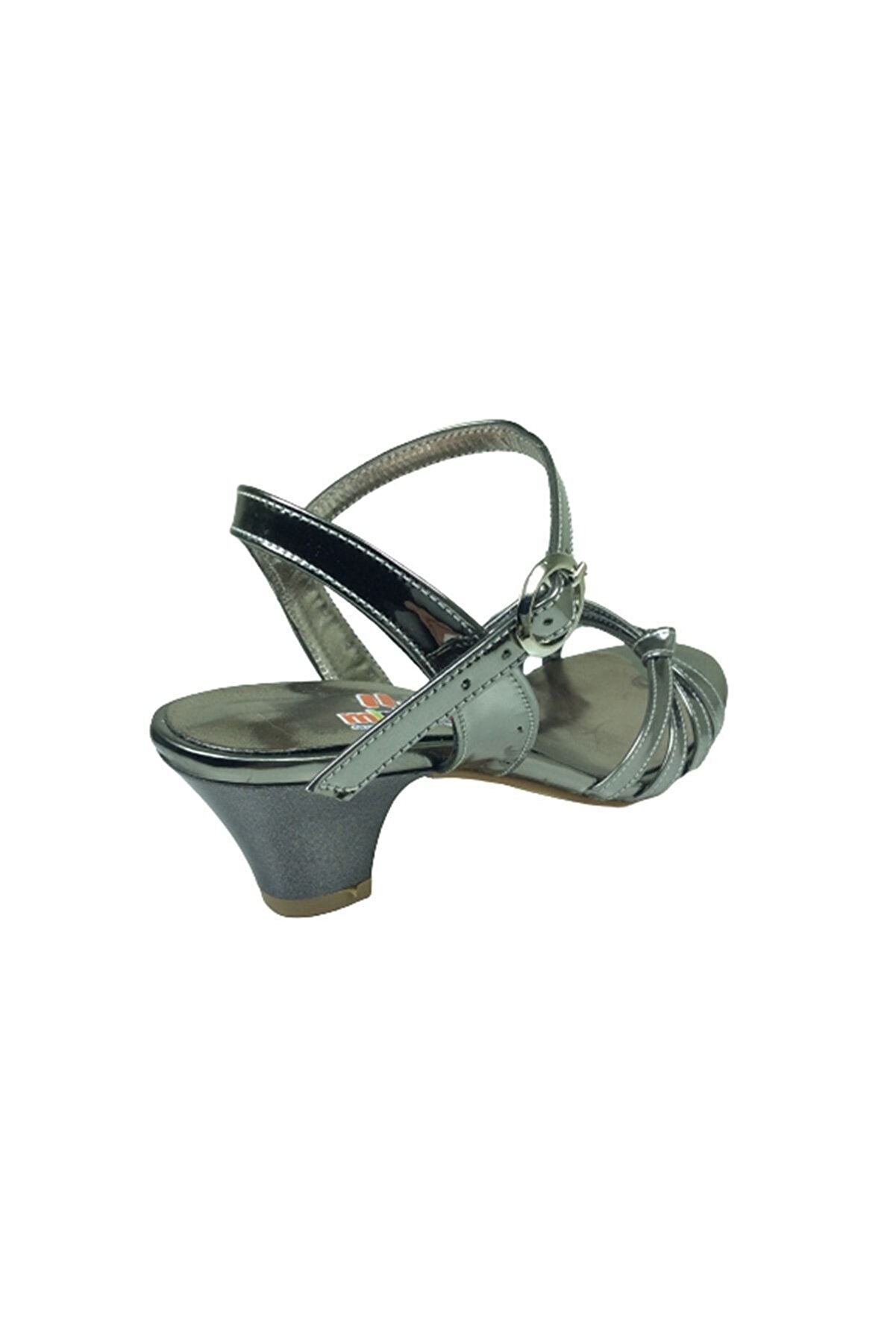 Fi̇kretbebe Fi̇let Plati̇n Rugan Ayna 4 Bant Geçmeli̇ Toka Kız Çocuk Topuklu Ayakkabı Abi̇ye