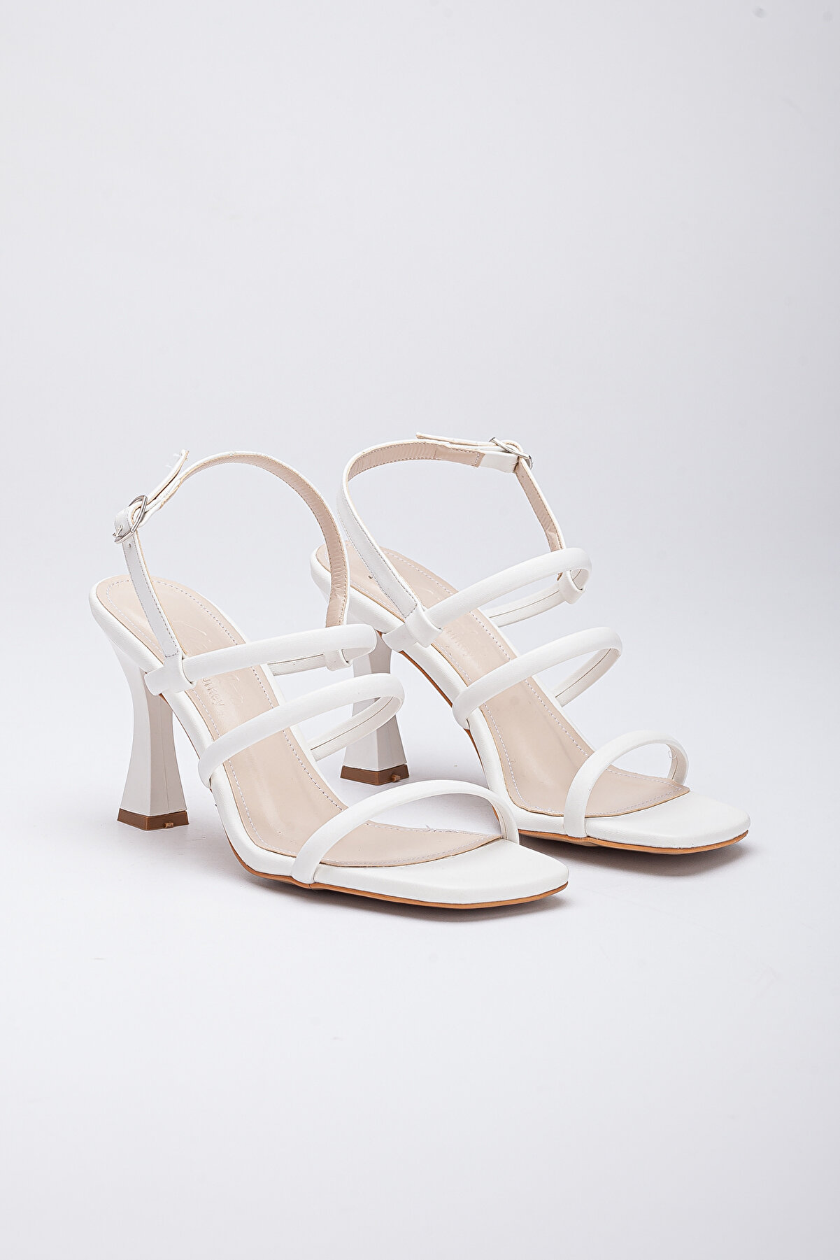 Gult Kadın Bantlı Şık Ve Sade Gece Ayakkabısı Beyaz