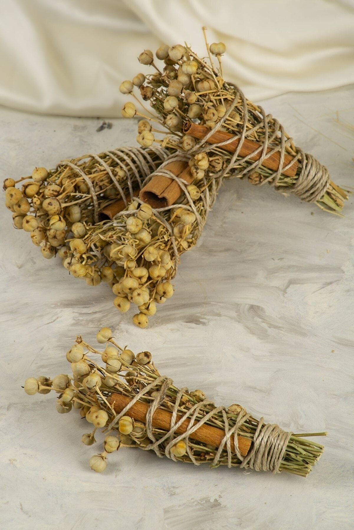 Medifamn Üzerlik Otu Tütsüsü 4 Demet Nazar Otu