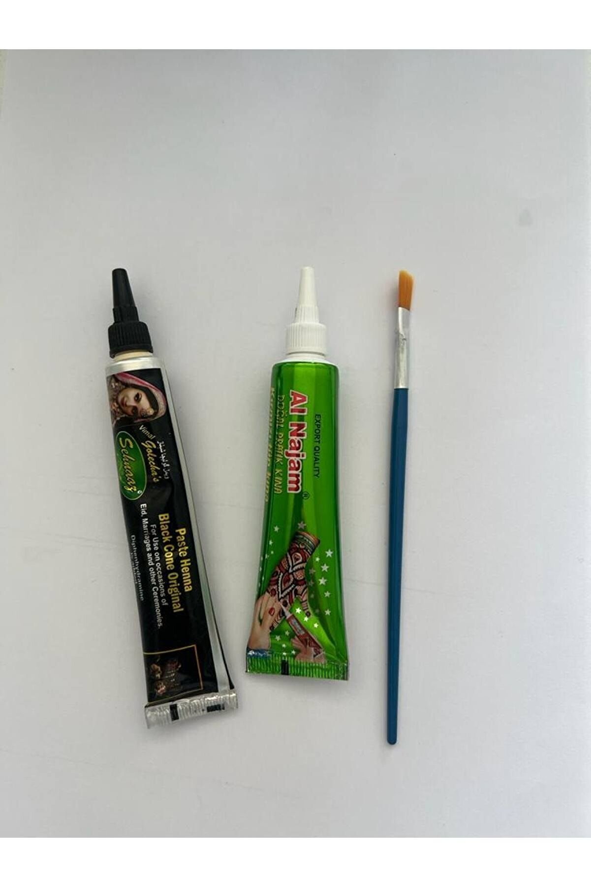 Enhavalı 2 Tüp Si̇yah Ve Kırmızı Kına Ve 2 Sayfa Şablon Fırça Hedi̇yeli̇ Geçi̇ci̇ Dövme Seti̇