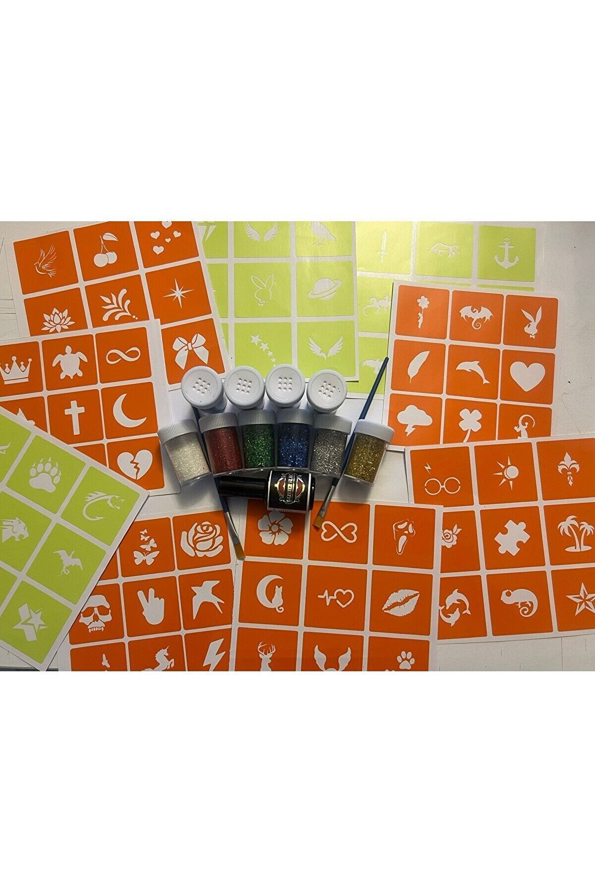 Ai̇rbrush Tattoo Si̇mli̇ Dövme Gli̇tter Tattoo Ki̇t 10 Tüp Si̇m 100 Şablon Hedi̇yeli̇ Mega Paket