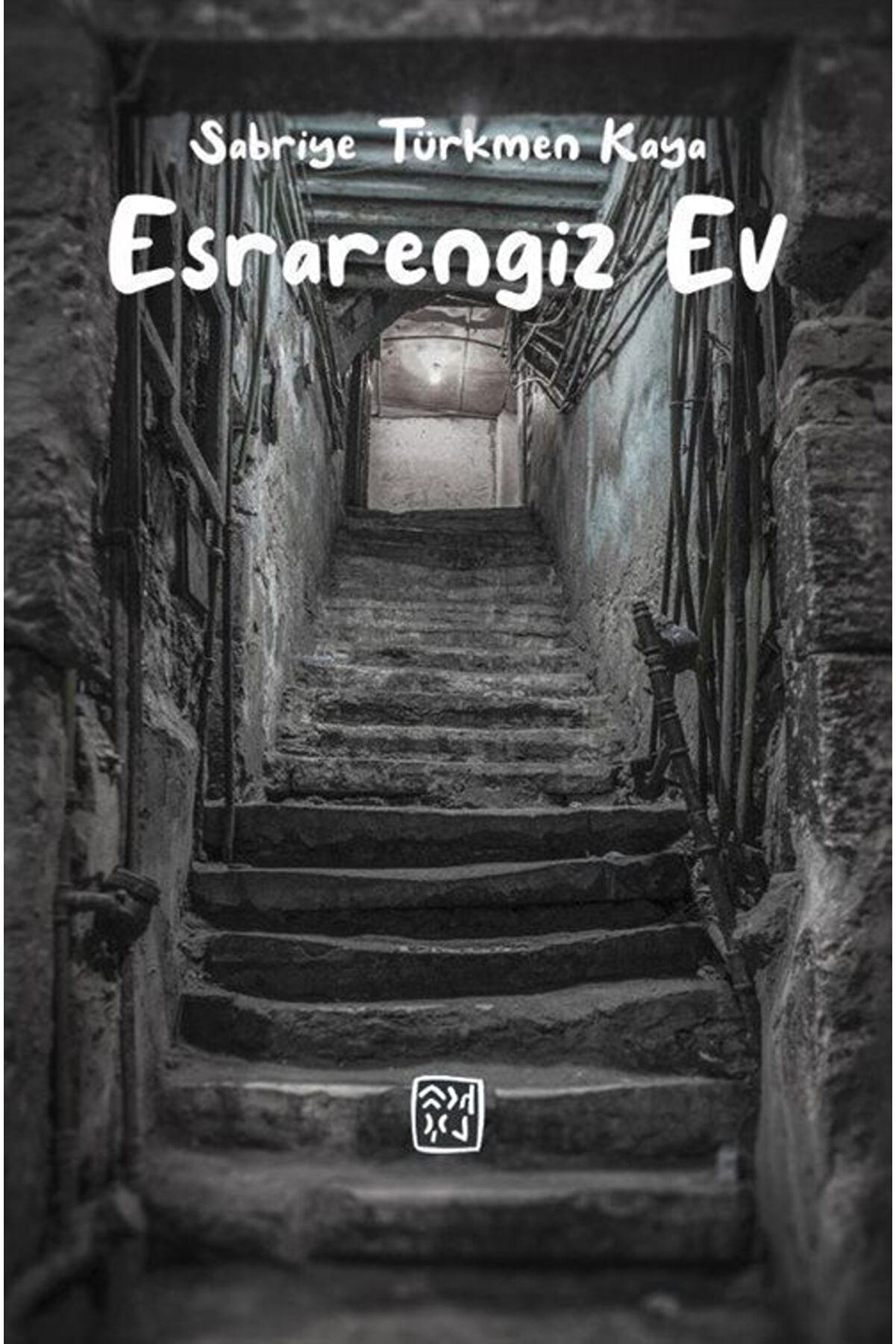 Kutlu Yayınevi̇ Esrarengi̇z Ev