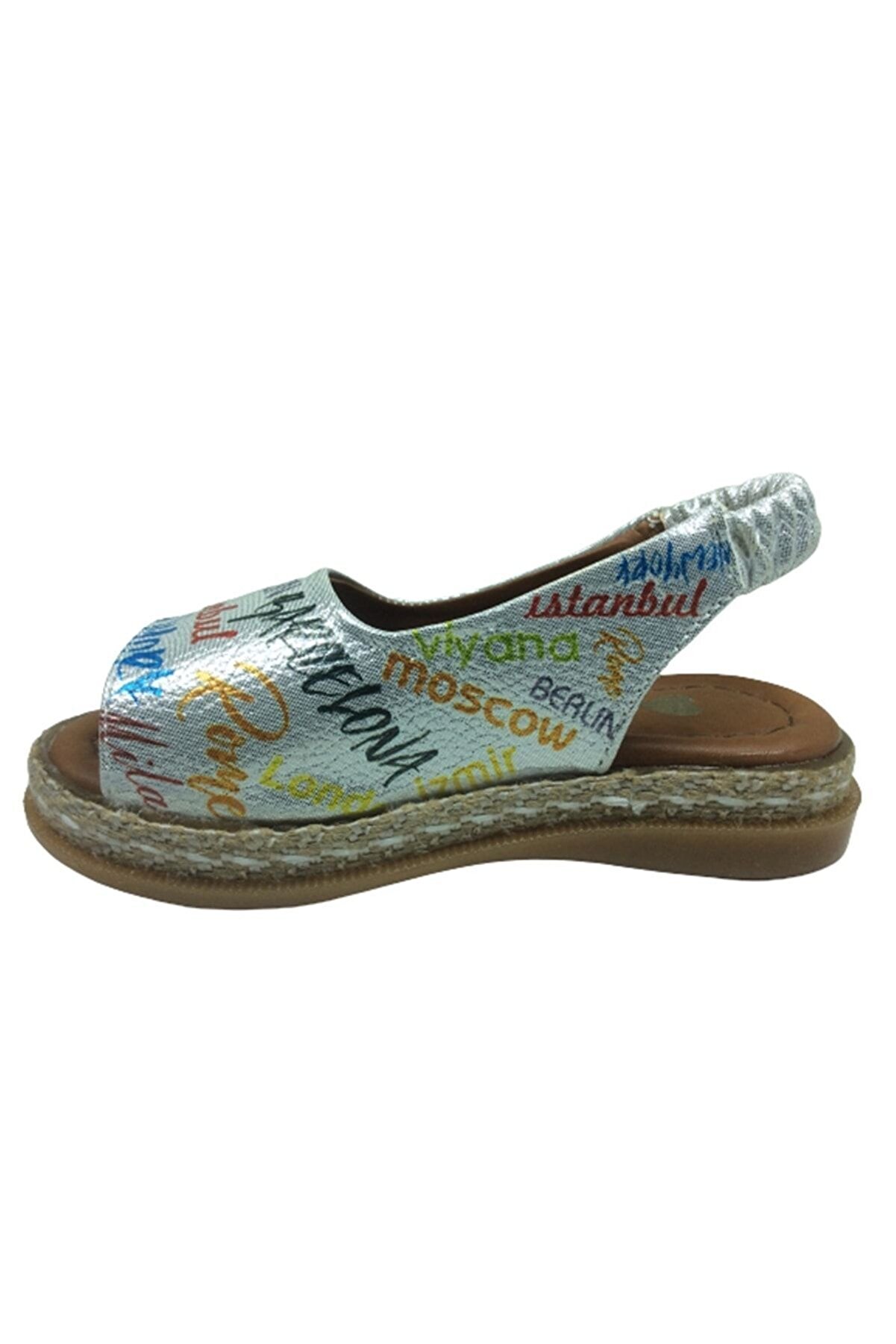 1506 (Plm) Bebe Kız Sandalet Gümüş Baskı Desenli̇ Yazılı Arkası Lasti̇kli̇