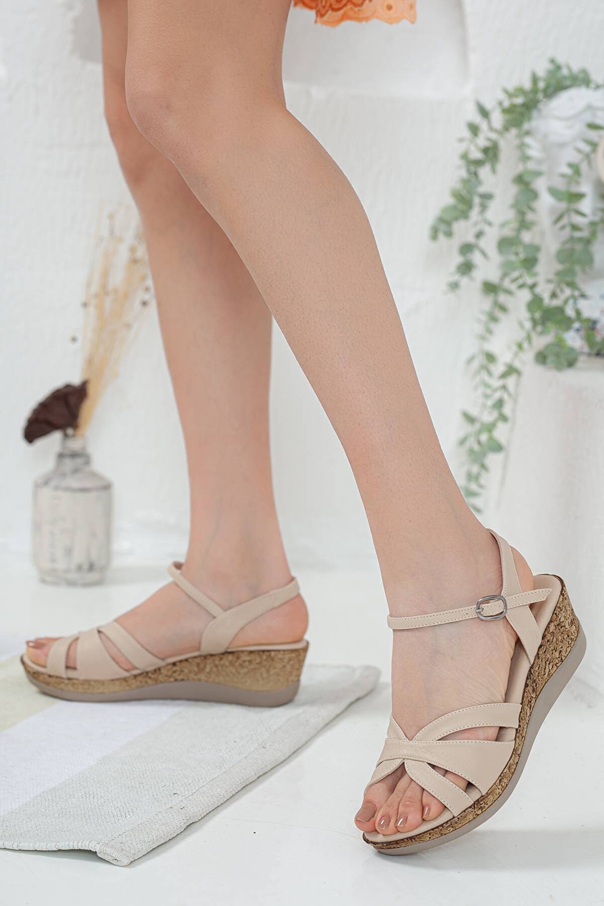 Gult Kadın Platform Topuklu Sandalet Üç Bant Ten Nude