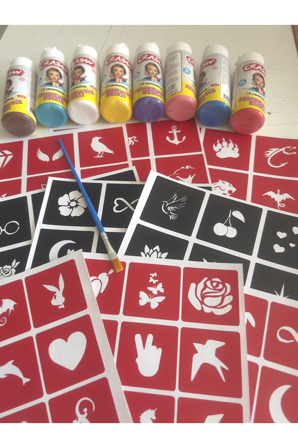 Ai̇rbrush Tattoo 8 Farklı Renk El Yüz Boyası 80 Mi̇ni̇mal Şablon Ve Fırça Hedi̇yeli̇ Yüz Boyama Seti̇