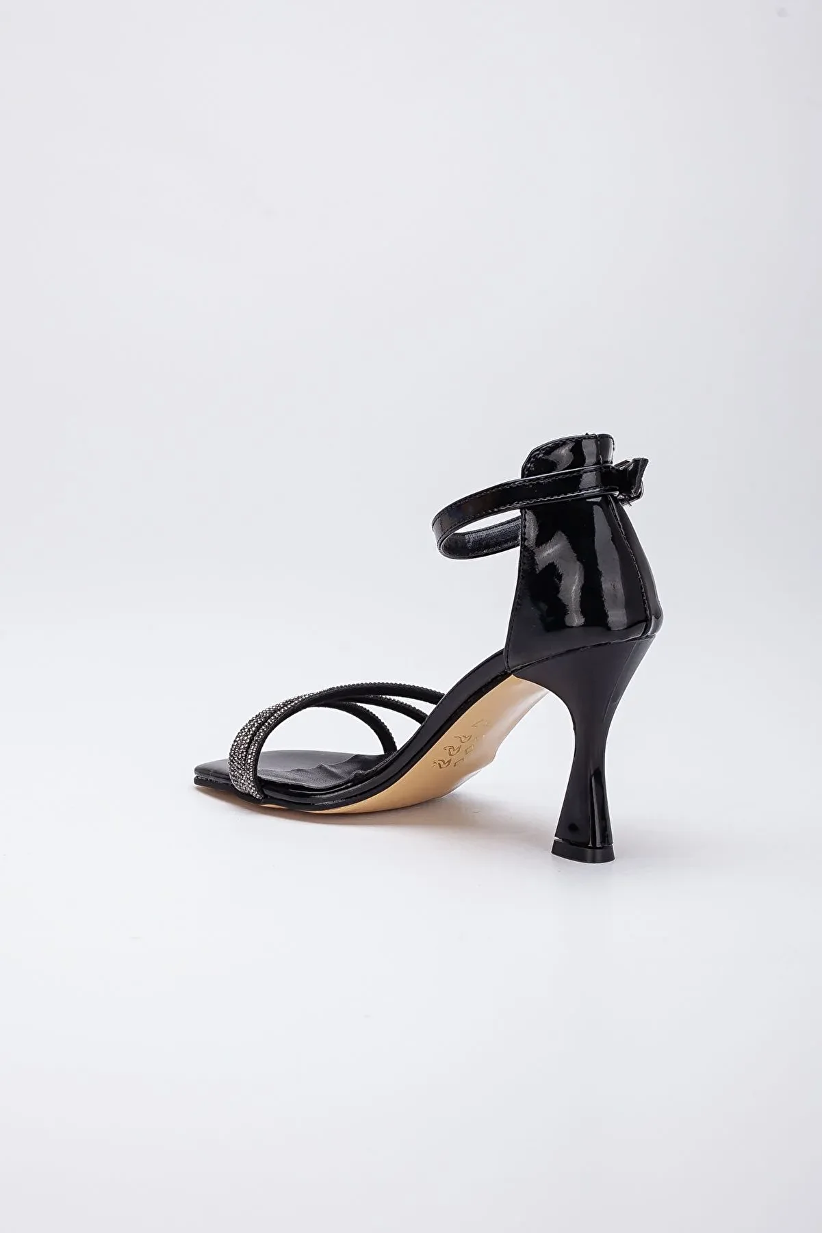 Gult Kadın Taş Bantlı Gece Ayakkabısı Si̇yah Rugan