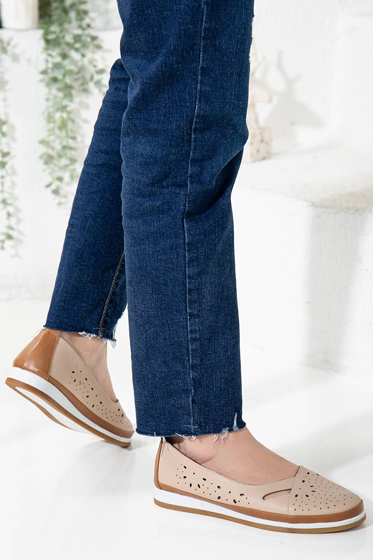 Gult Kadın Içi̇ Haki̇ki̇ Deri̇ Günlük Ayakkabı Nude Lazer Işlemeli̇