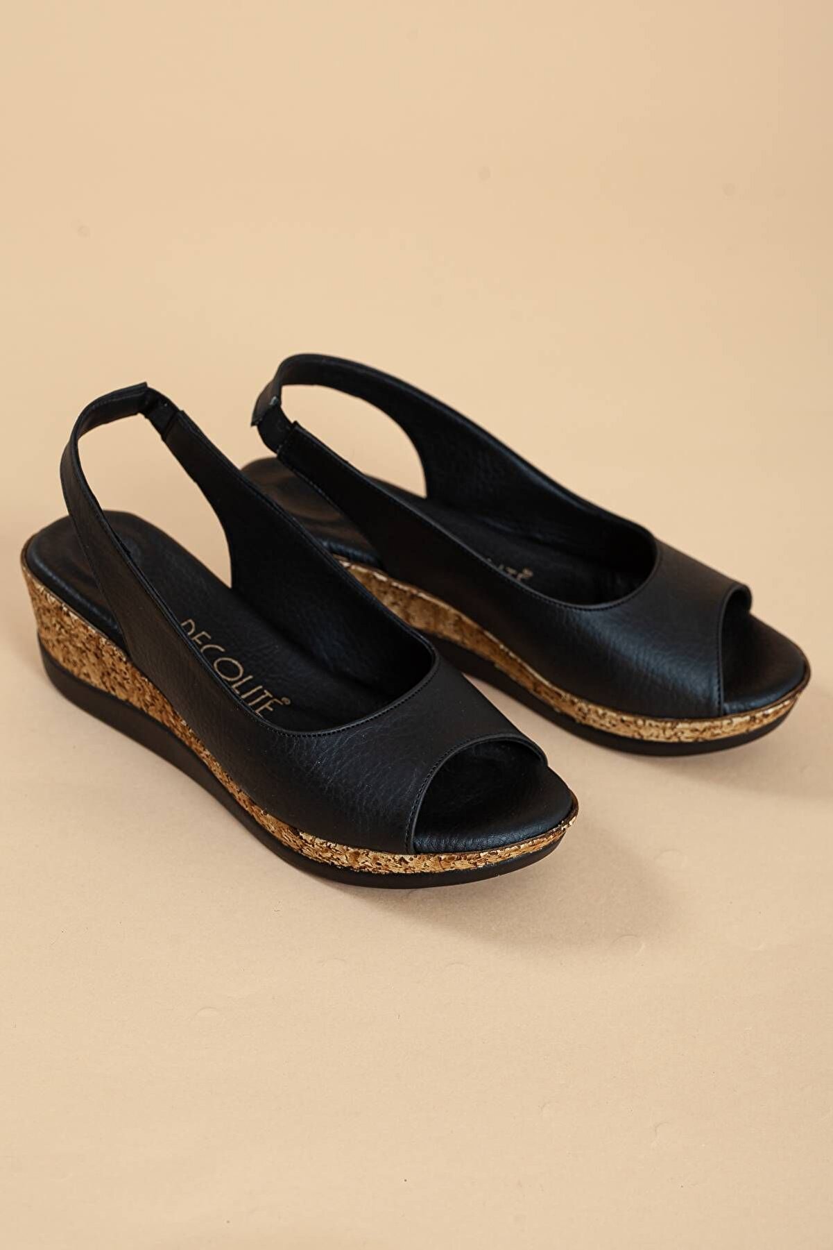 Gult Kadın Platform Topuklu Sandalet Düz Si̇yah