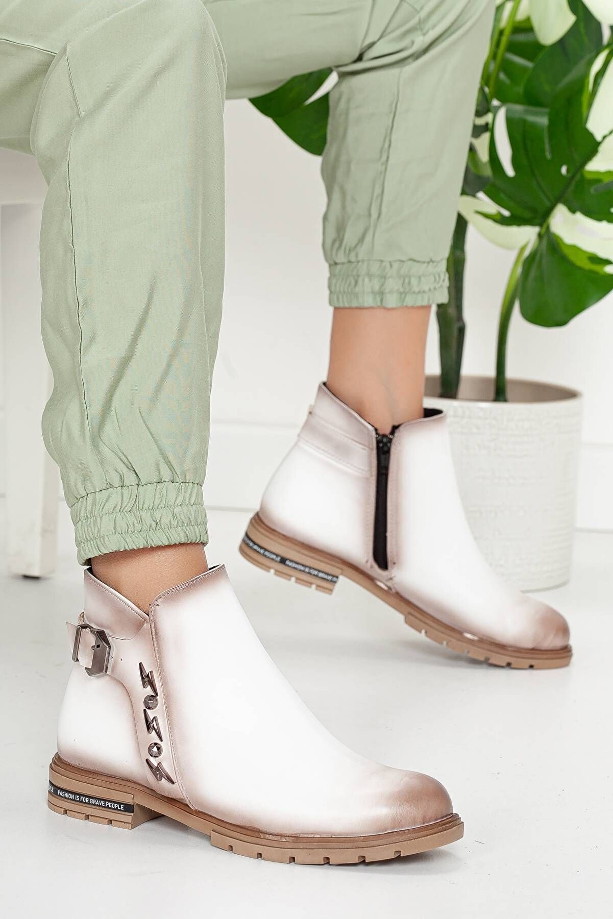 Gult Kadın Günlük Bot Beyaz