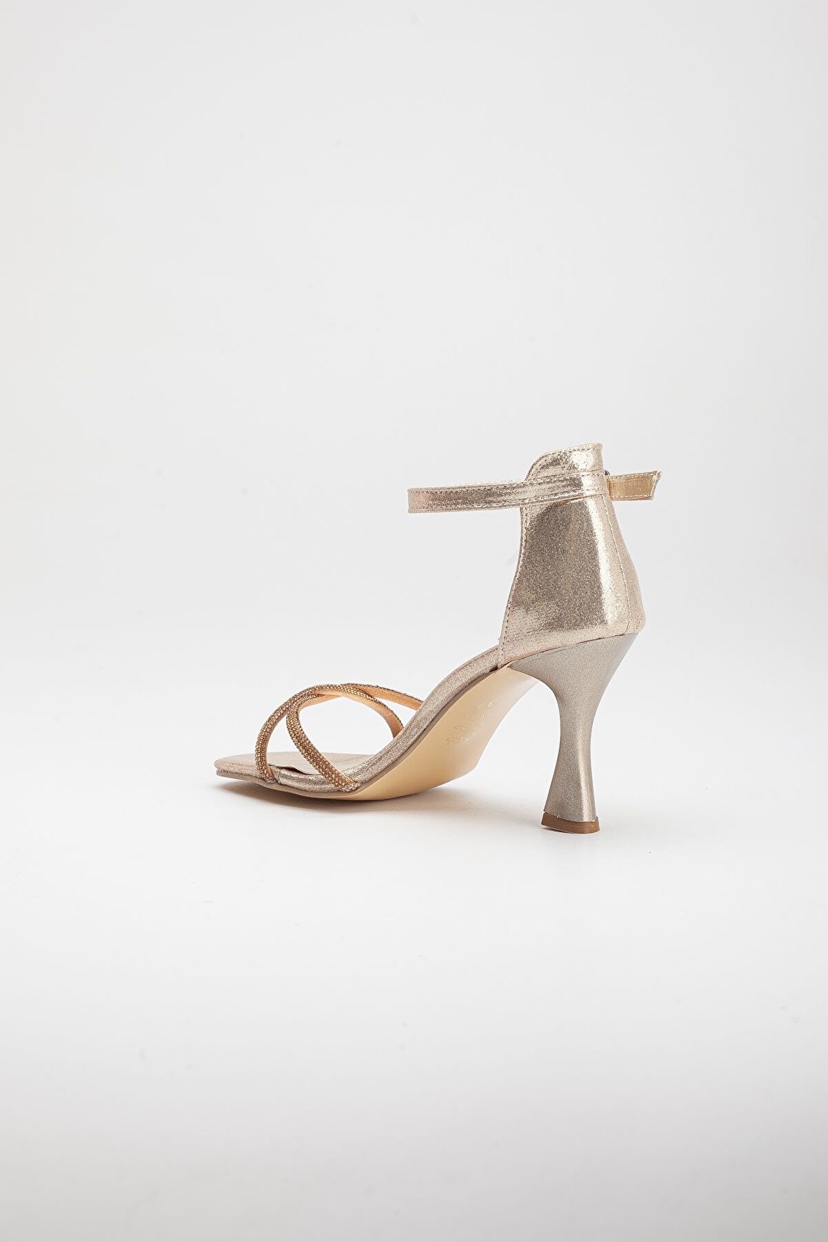 Gult Yazlık Taş Işlemeli̇ Ayakkabı Altın