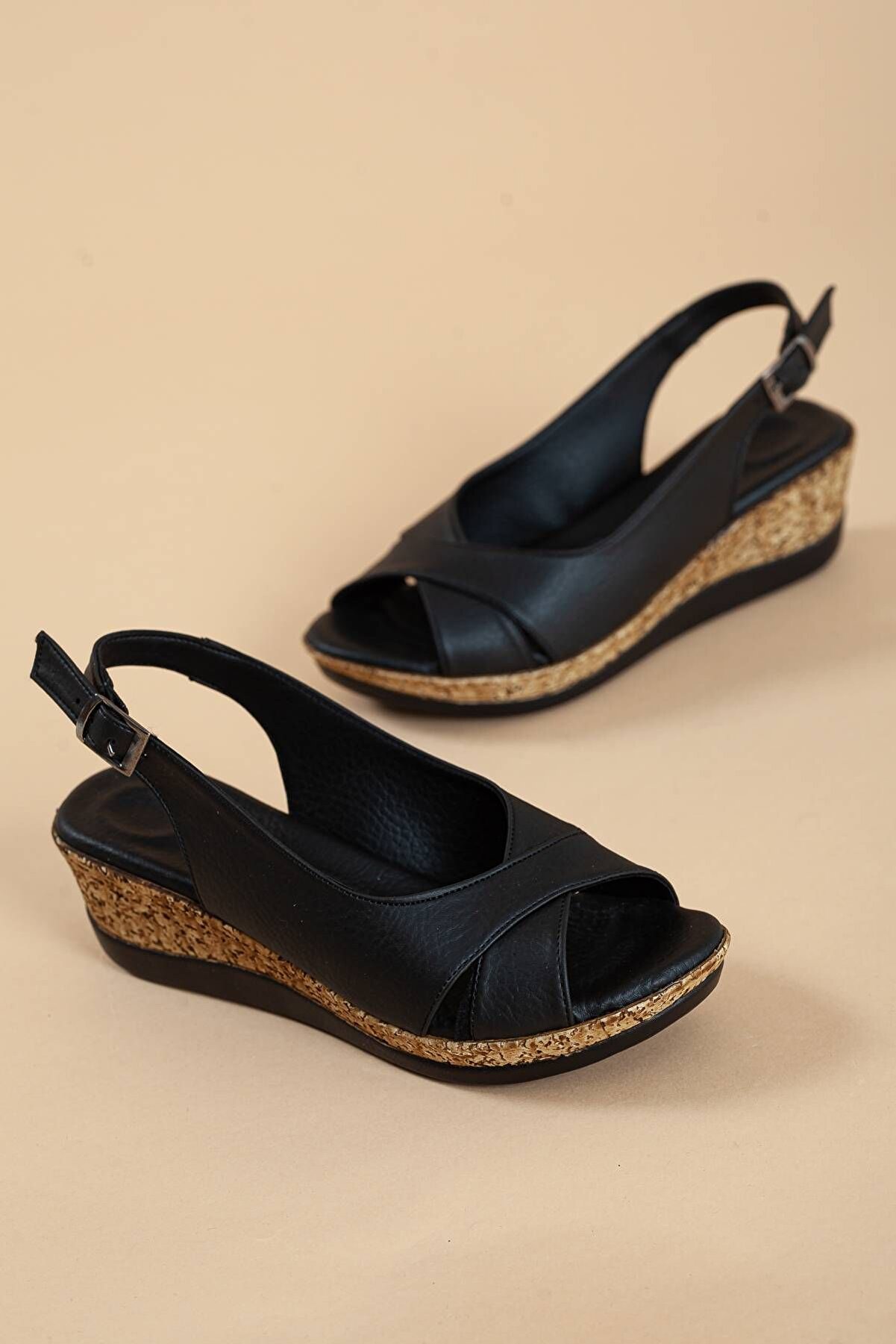 Gult Kadın Platform Topuklu Sandalet Çapraz Arkadan Bağlamalı Si̇yah