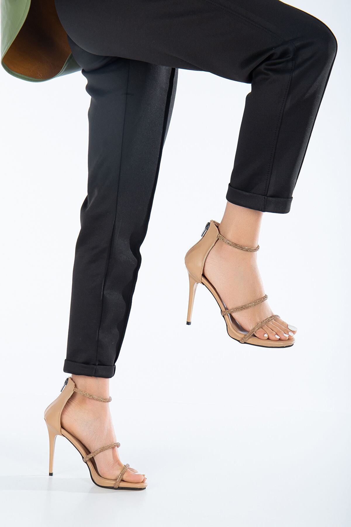 Gult Yuksek Topuklu Abi̇ye