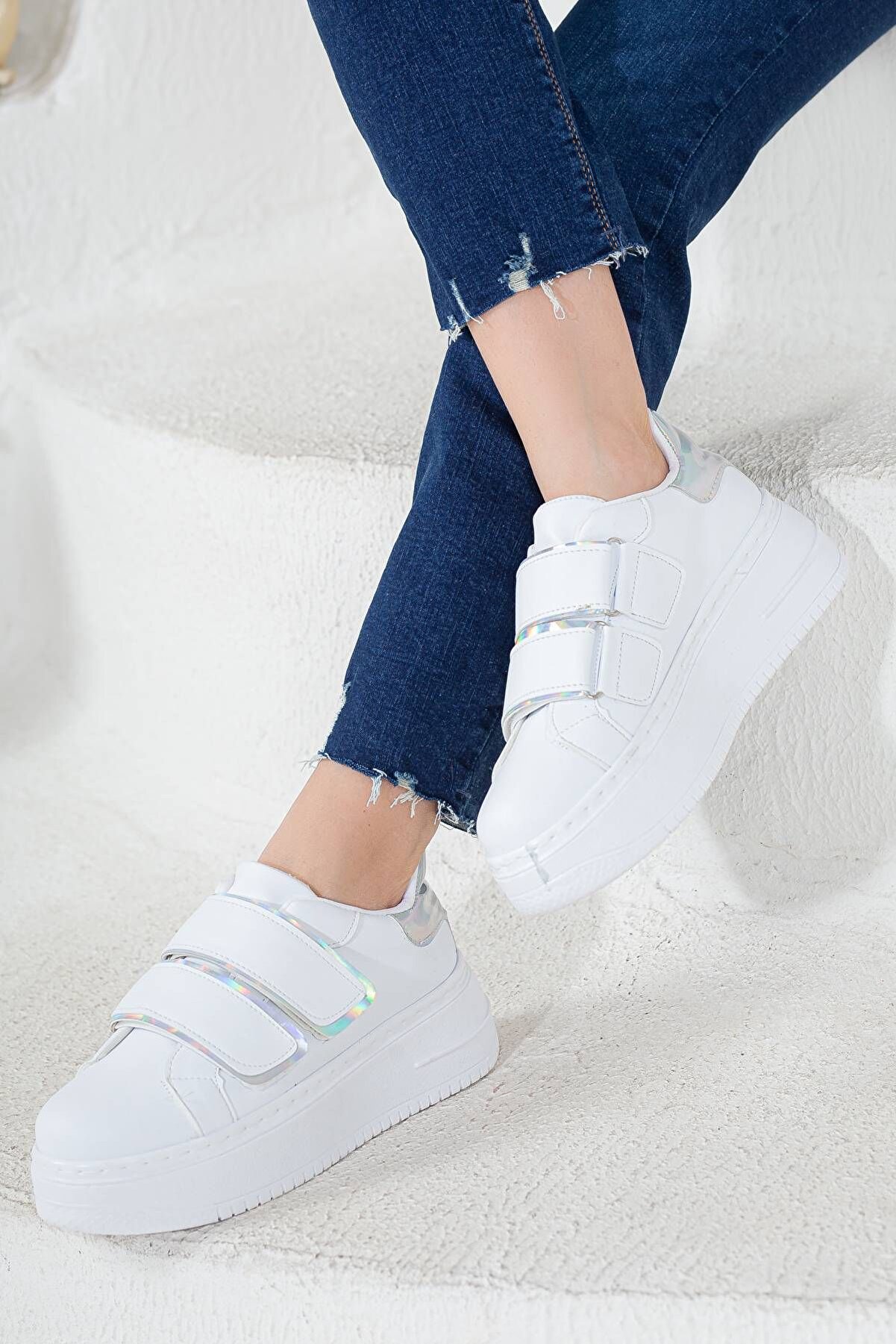 Gult Kadın Kalın Tabanlı Spor Cırt Bantlı Beyaz Ayakkabı