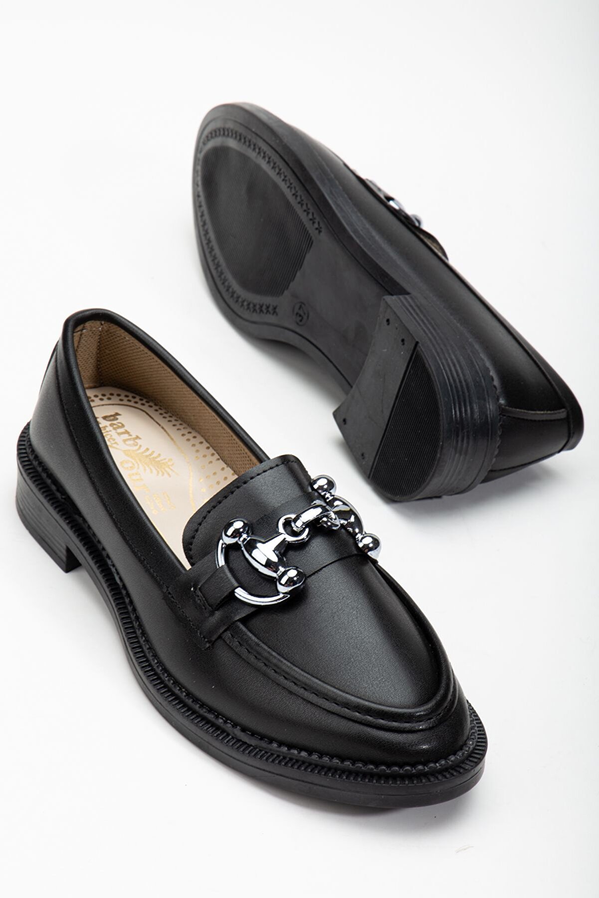 Kadın Metal Detaylı Loafer Babet Si̇yah