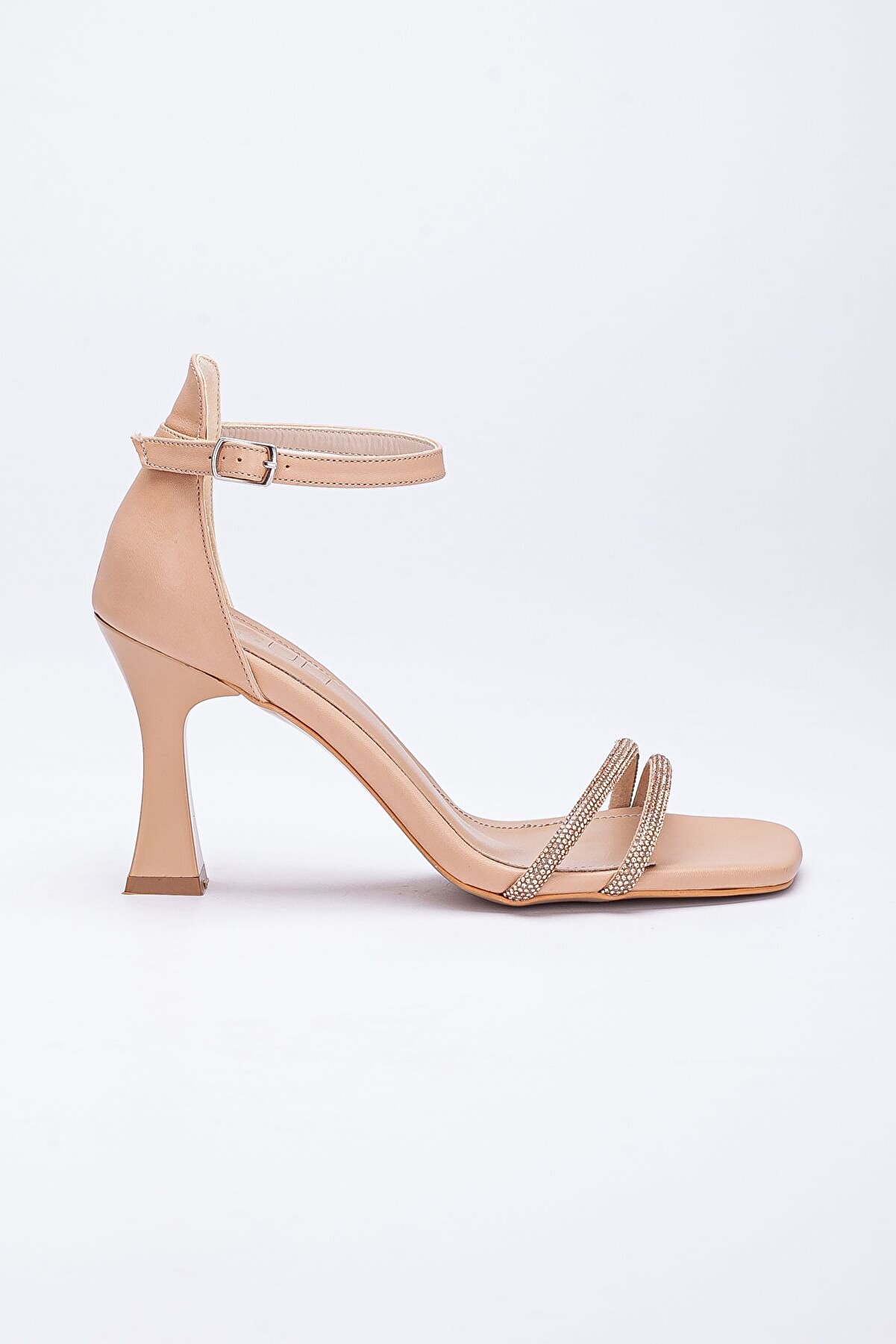 Gult Kadın Ince Topuklu Arkası Kapalı Yazlık Taş Işlemeli̇ Ayakkabı Nude