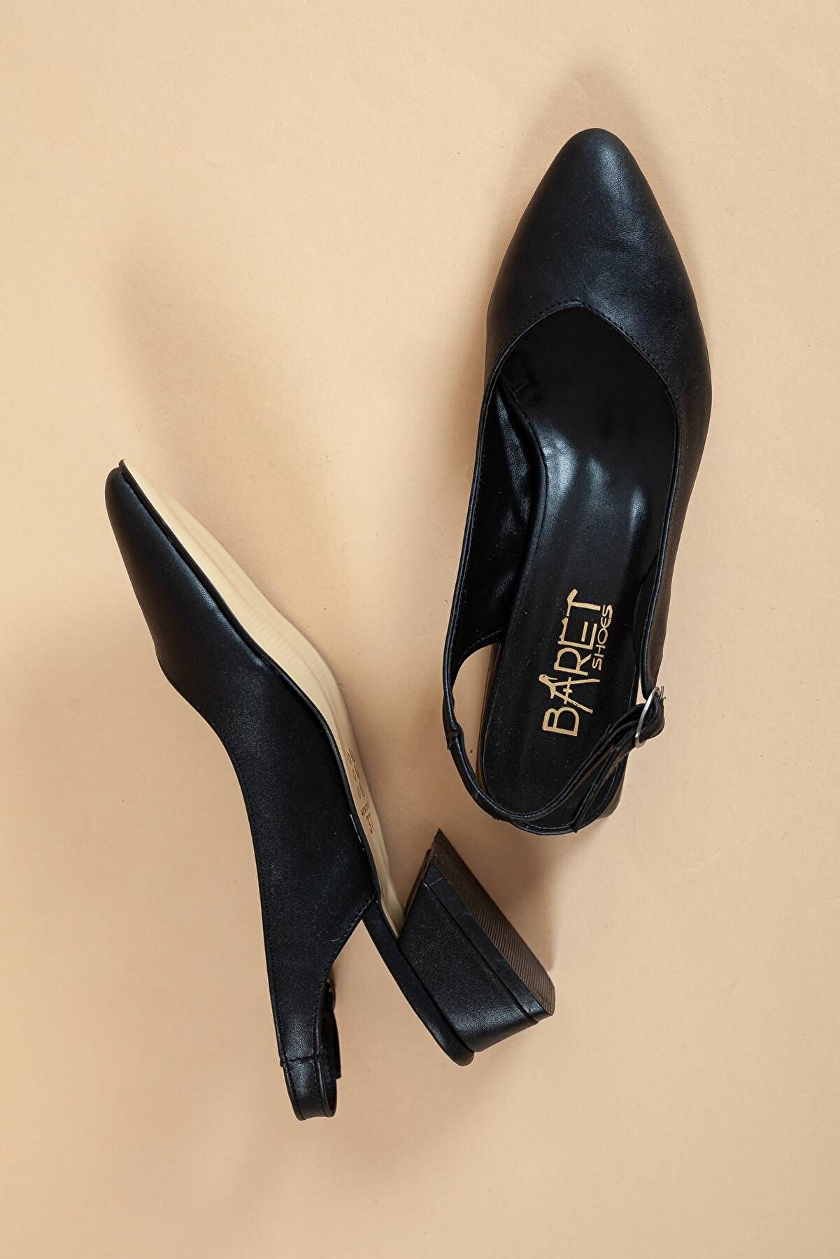 Gult Kadın Kısa Topuklu Yazlık Si̇yah Mat Deri̇ Ayakkabı