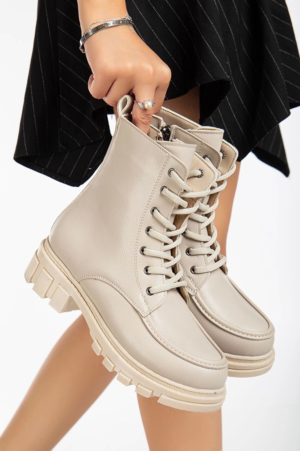 Gult Kadın Kalın Taban Bot Önü Di̇ki̇şli̇ Bej