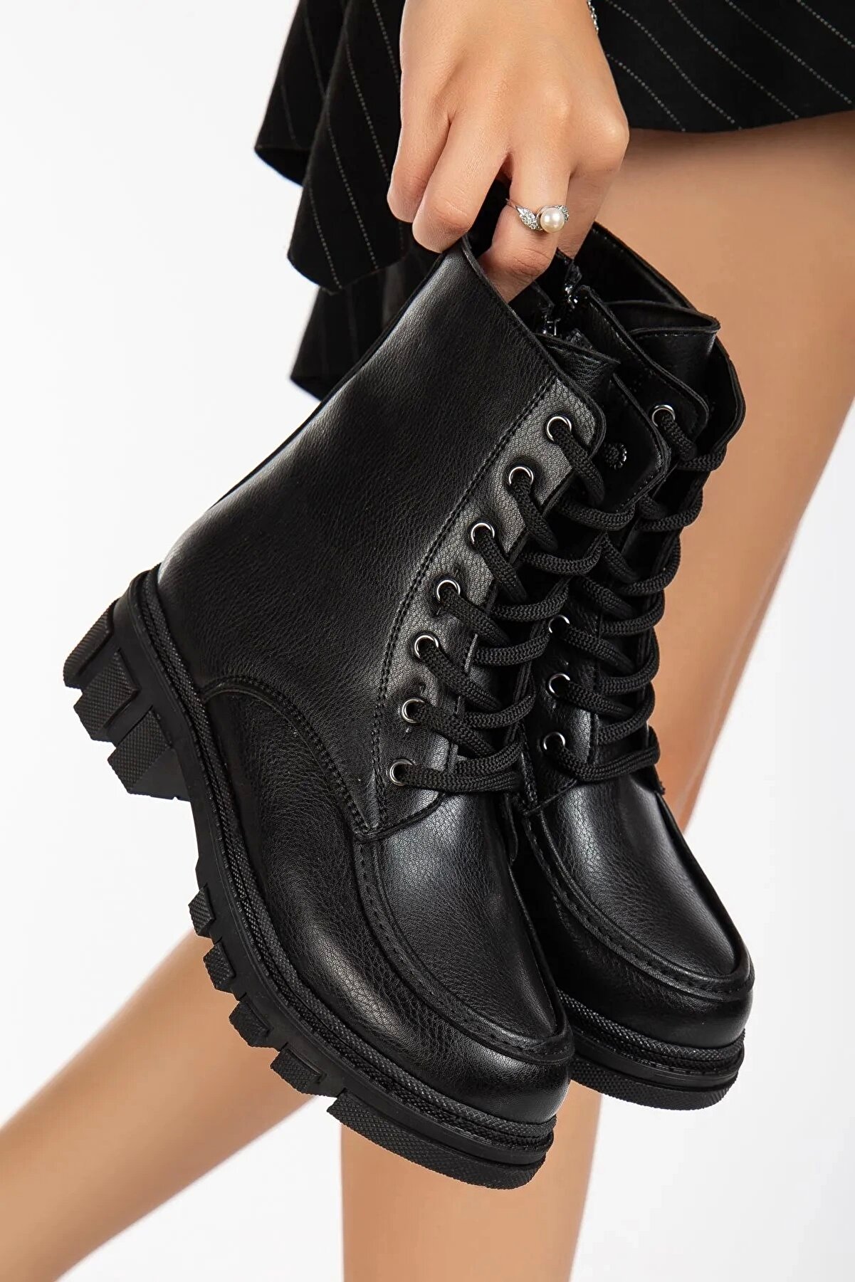 Gult Kadın Kalın Taban Bot Önü Di̇ki̇şli̇