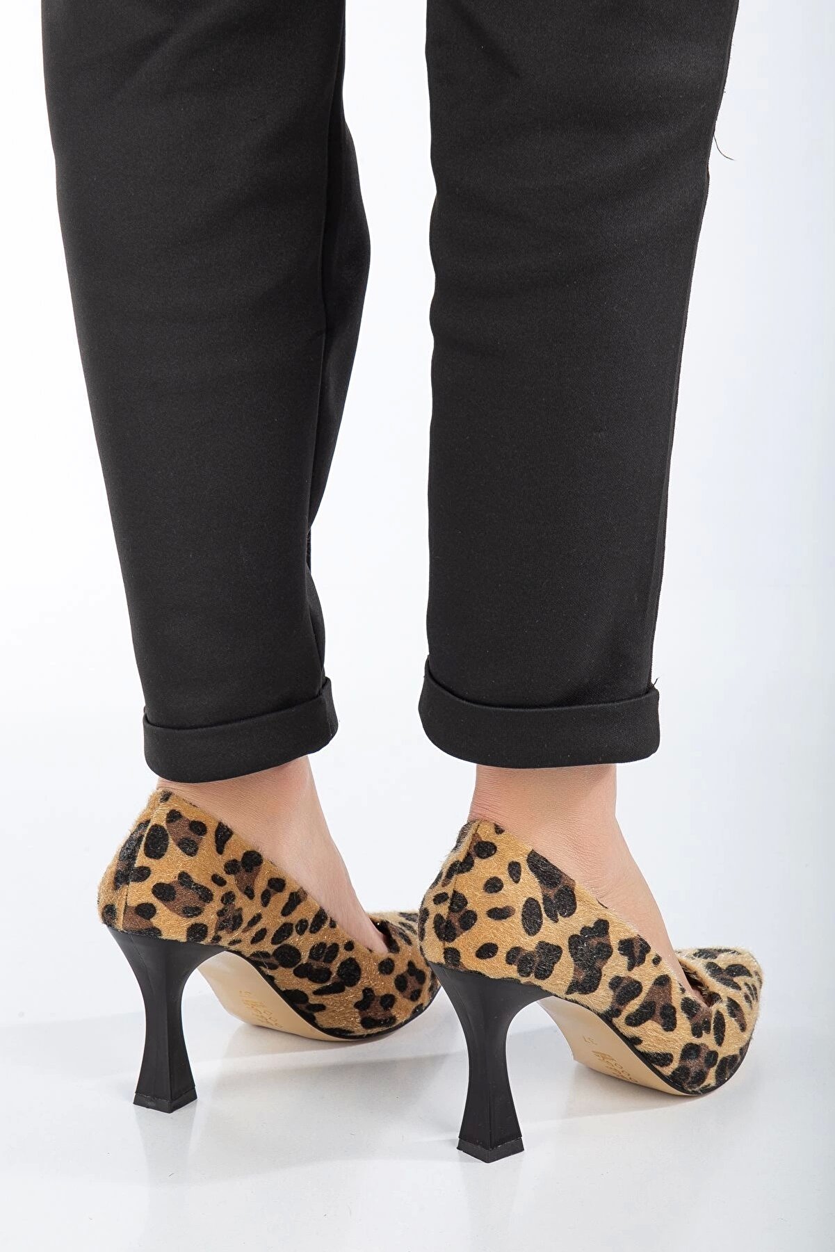 Leopar Desenli̇ Sti̇letto Kadeh Topuklu