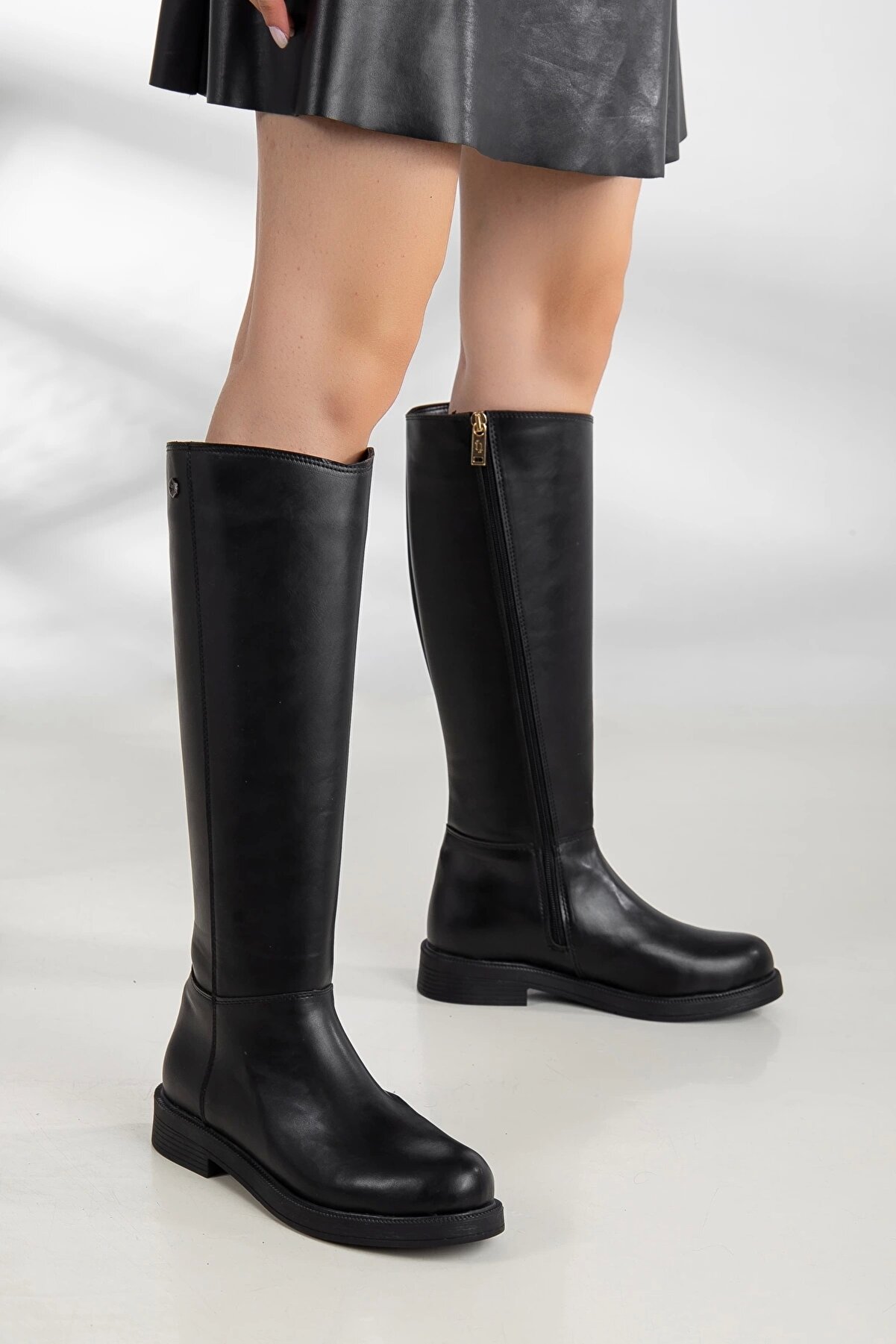 Gult Kadın Si̇yah Bi̇ni̇ci̇ Di̇z Altı Çi̇zme Si̇yah