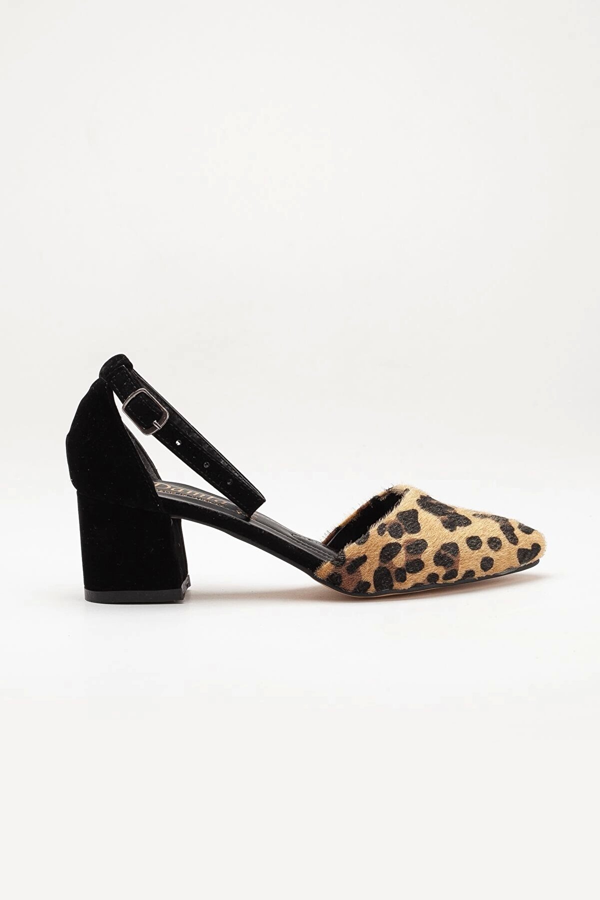 Gult Leopar Desenli̇ Kısa Yazlık Ayakkabı