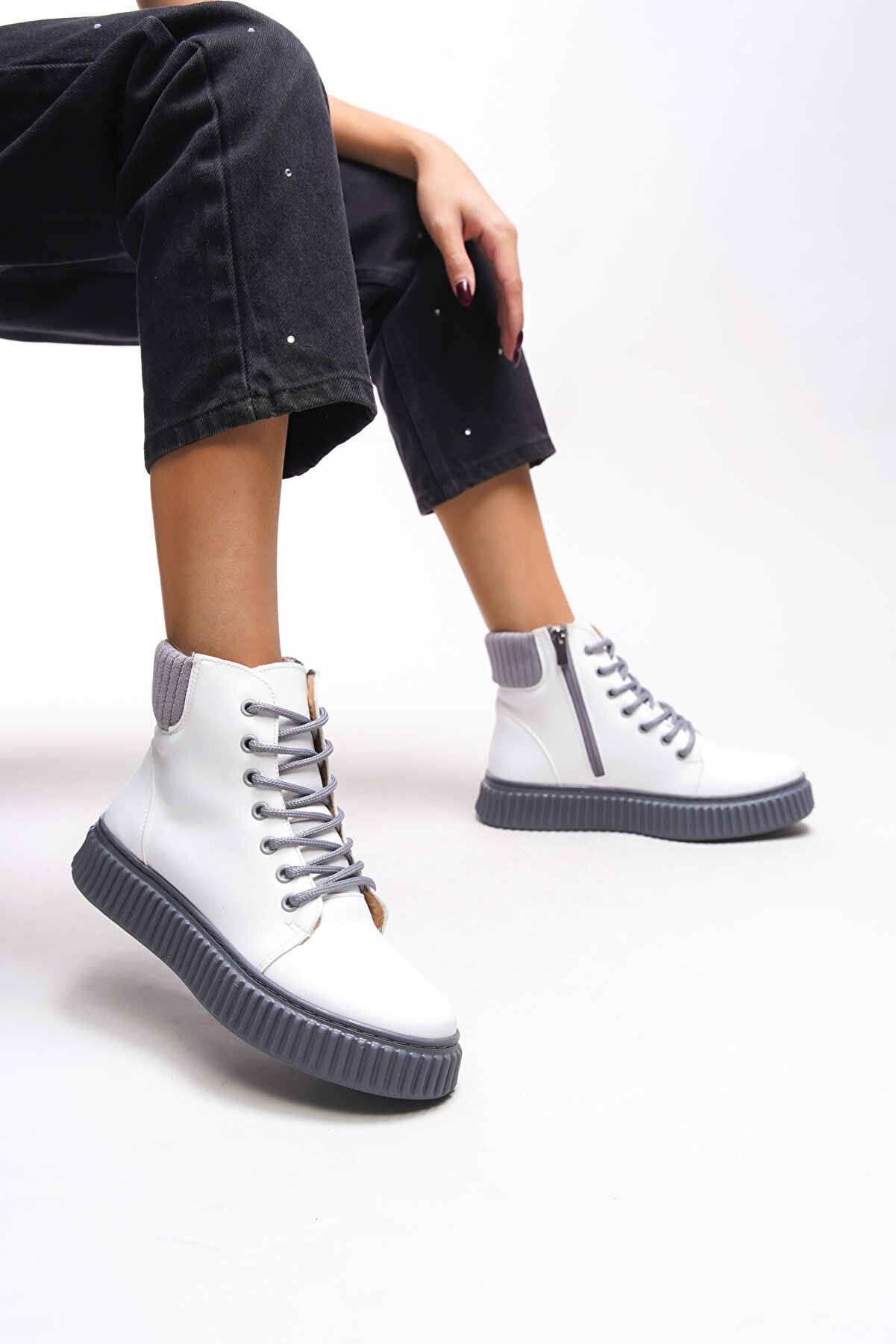 Gult Spor Kadın Bot 0012401 Beyaz Gri̇