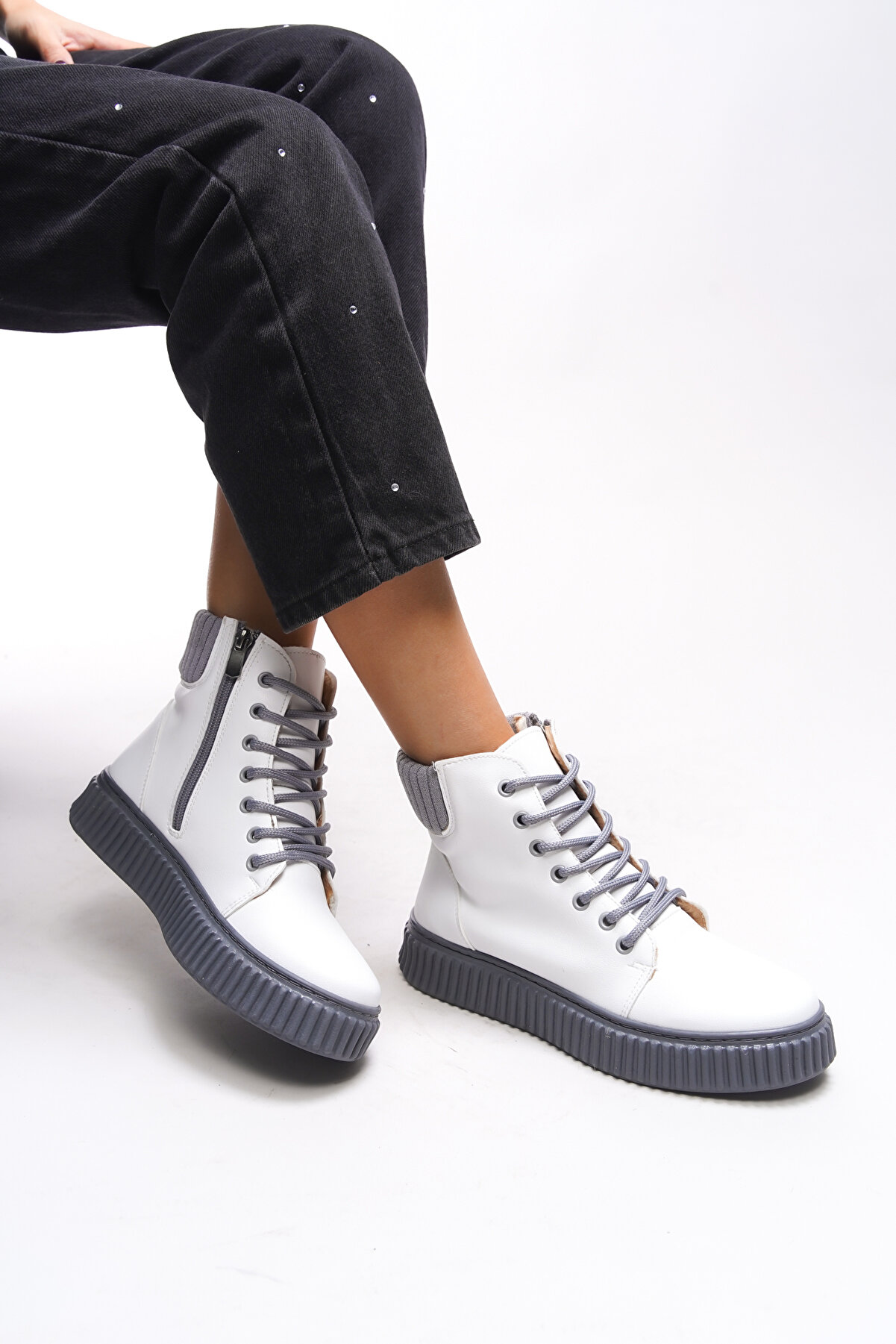 Gult Spor Kadın Bot 0012401 Beyaz Gri̇