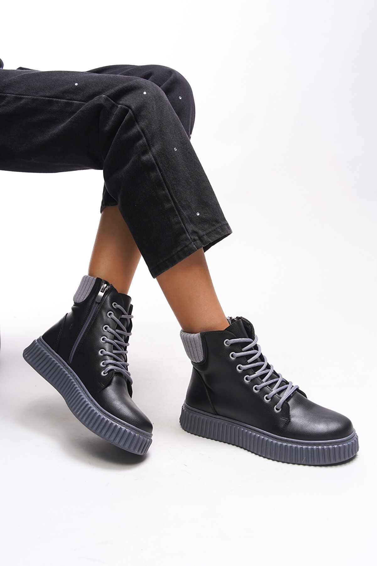 Gult Spor Kadın Bot 0012401 Si̇yah Gri̇