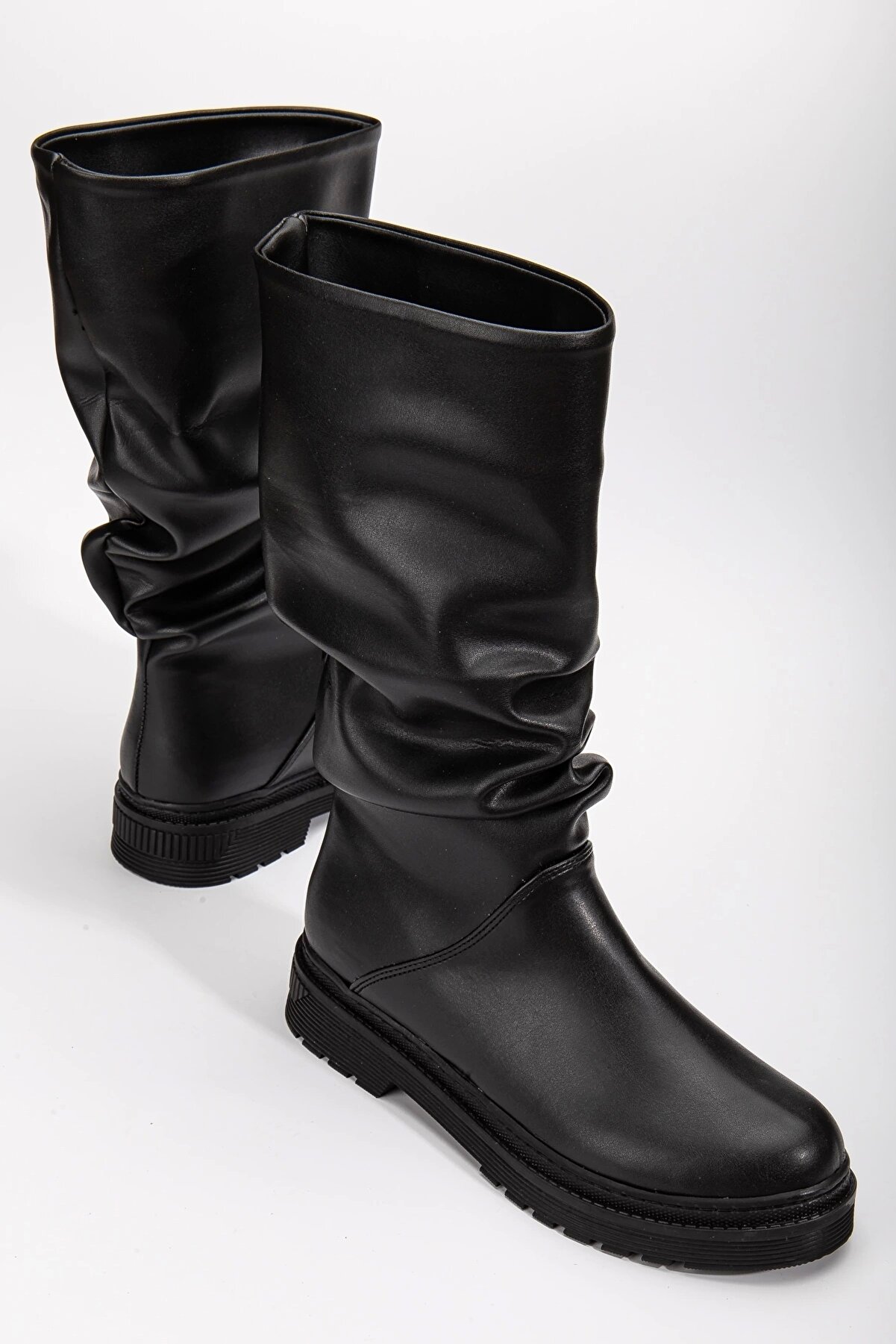 Gult Kadın Di̇z Altı Çi̇zme Mat Si̇yah