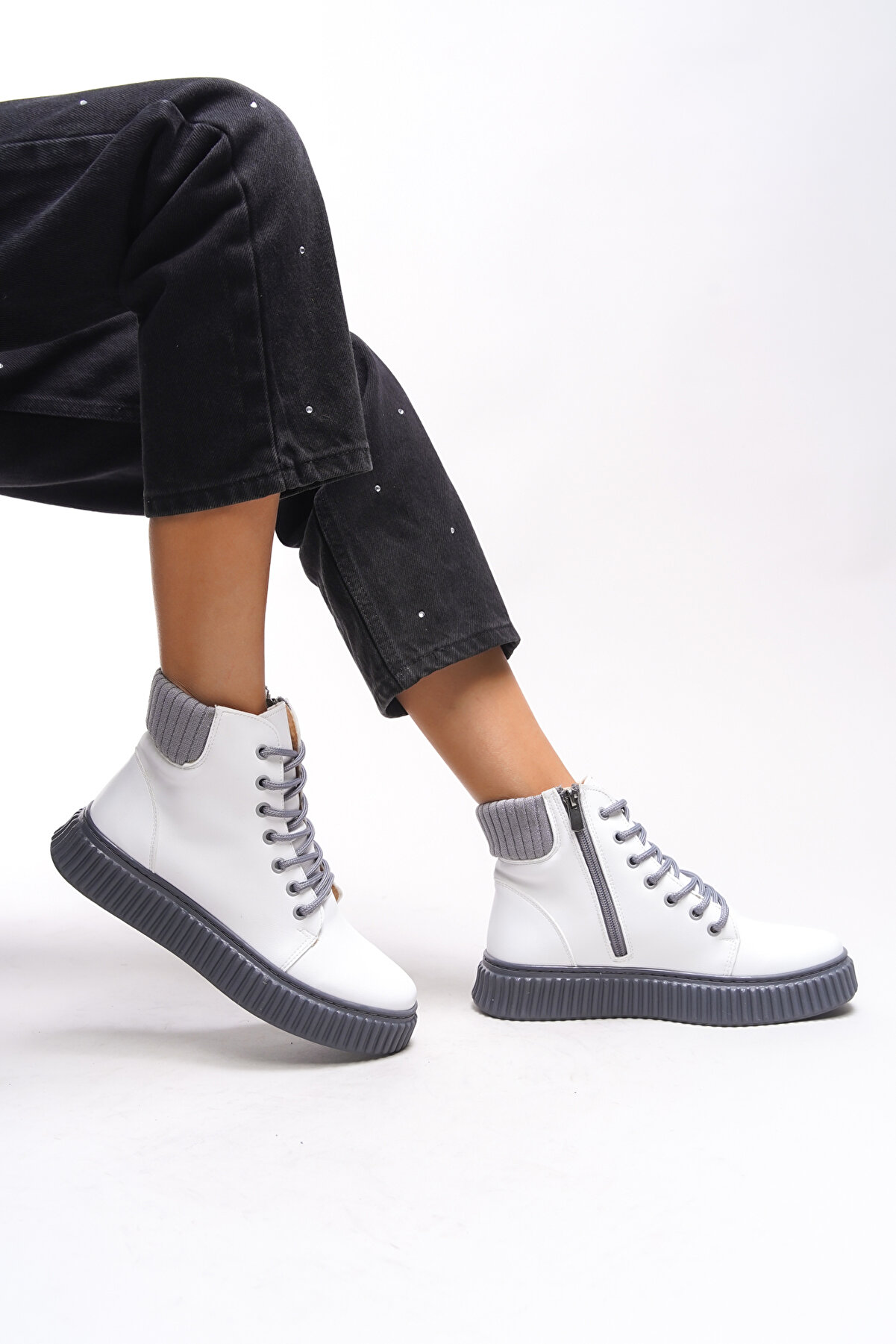 Gult Spor Kadın Bot 0012401 Beyaz Gri̇