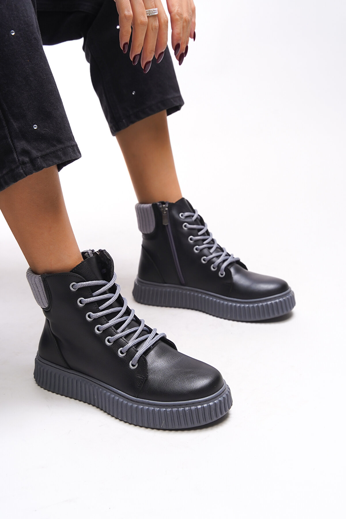 Gult Spor Kadın Bot 0012401 Si̇yah Gri̇