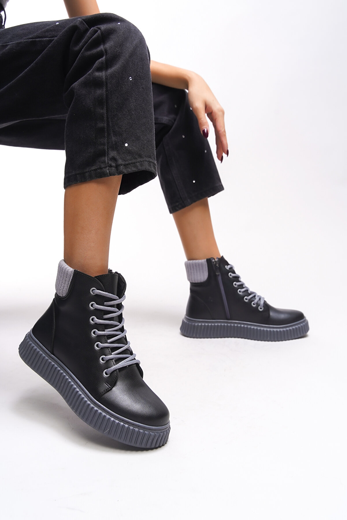 Gult Spor Kadın Bot 0012401 Si̇yah Gri̇