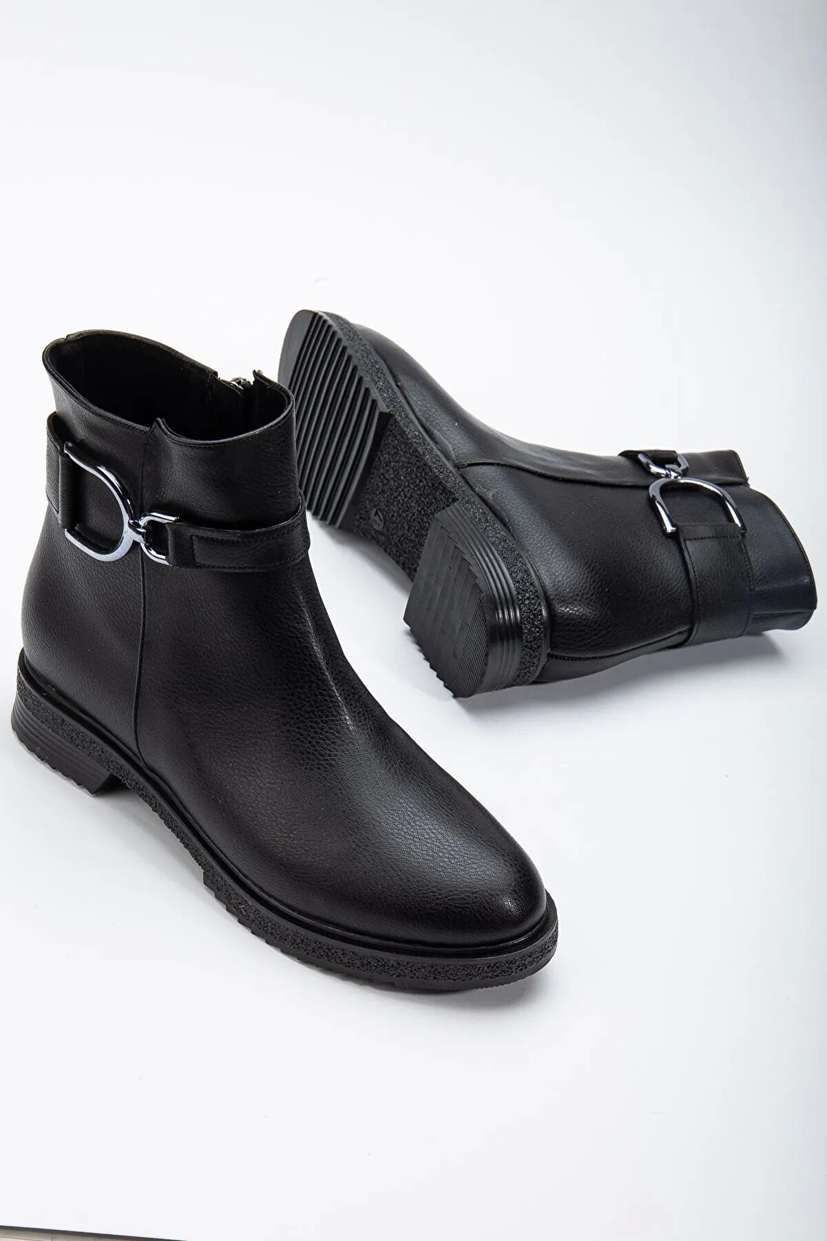 Gult Kadın Kışlık Tokalı Bot Si̇yah