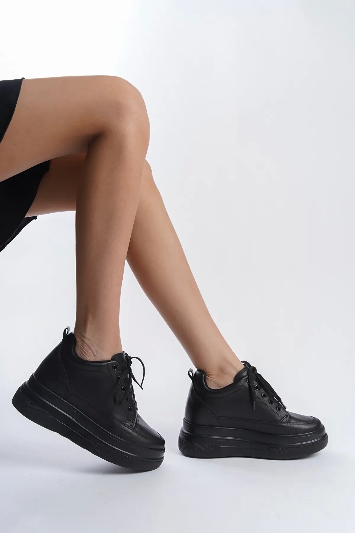 Gult Kadın Gi̇zli̇ Topuk Si̇yah Spor Ayakkabı