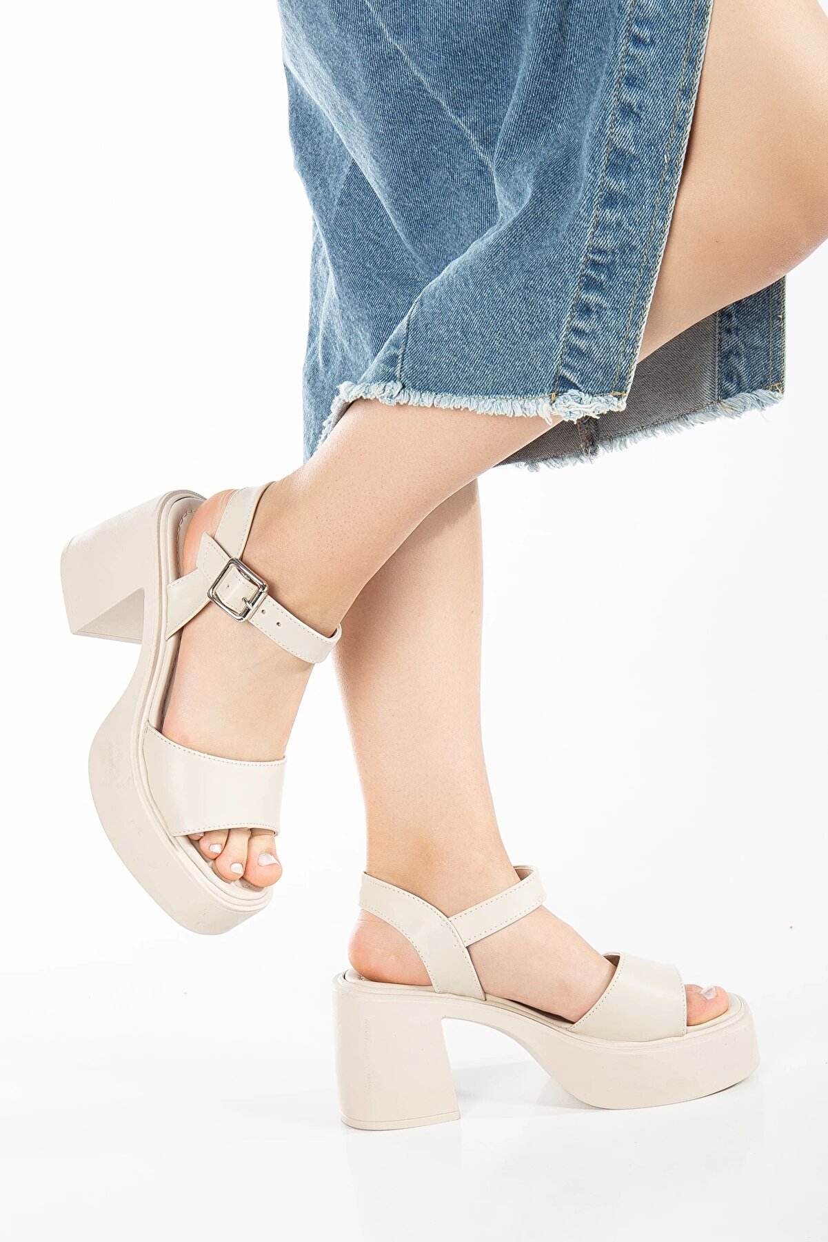 Gult Kadın 8 Cm  Yazlık Sandalet