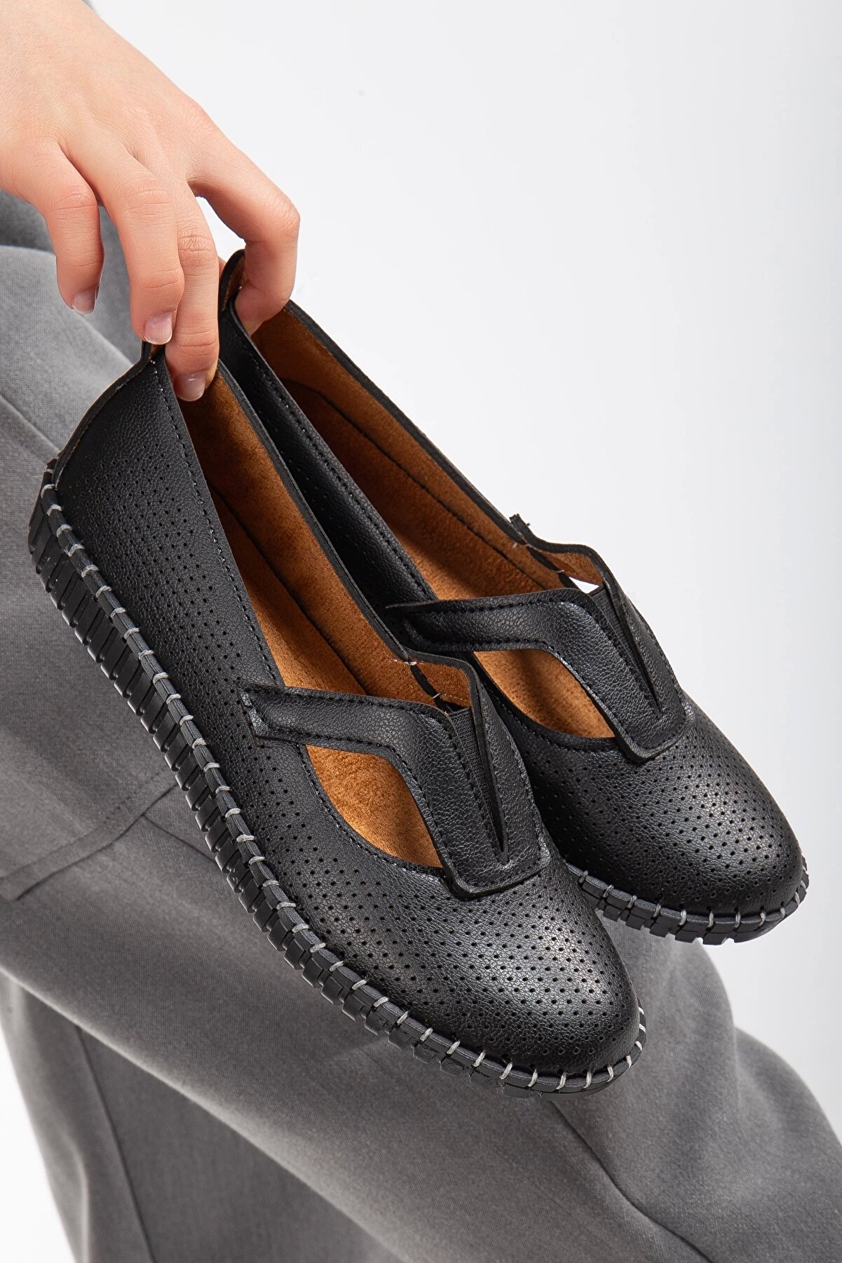 Gult Kadın G&uuml;nl&uuml;k Rahat Ayakkabı V Si̇yah