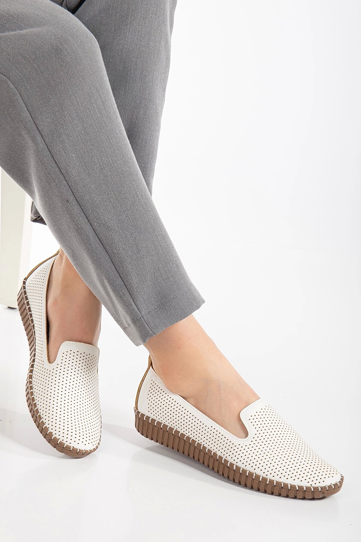 Gult Kadın G&uuml;nl&uuml;k Rahat Ayakkabı Beyaz