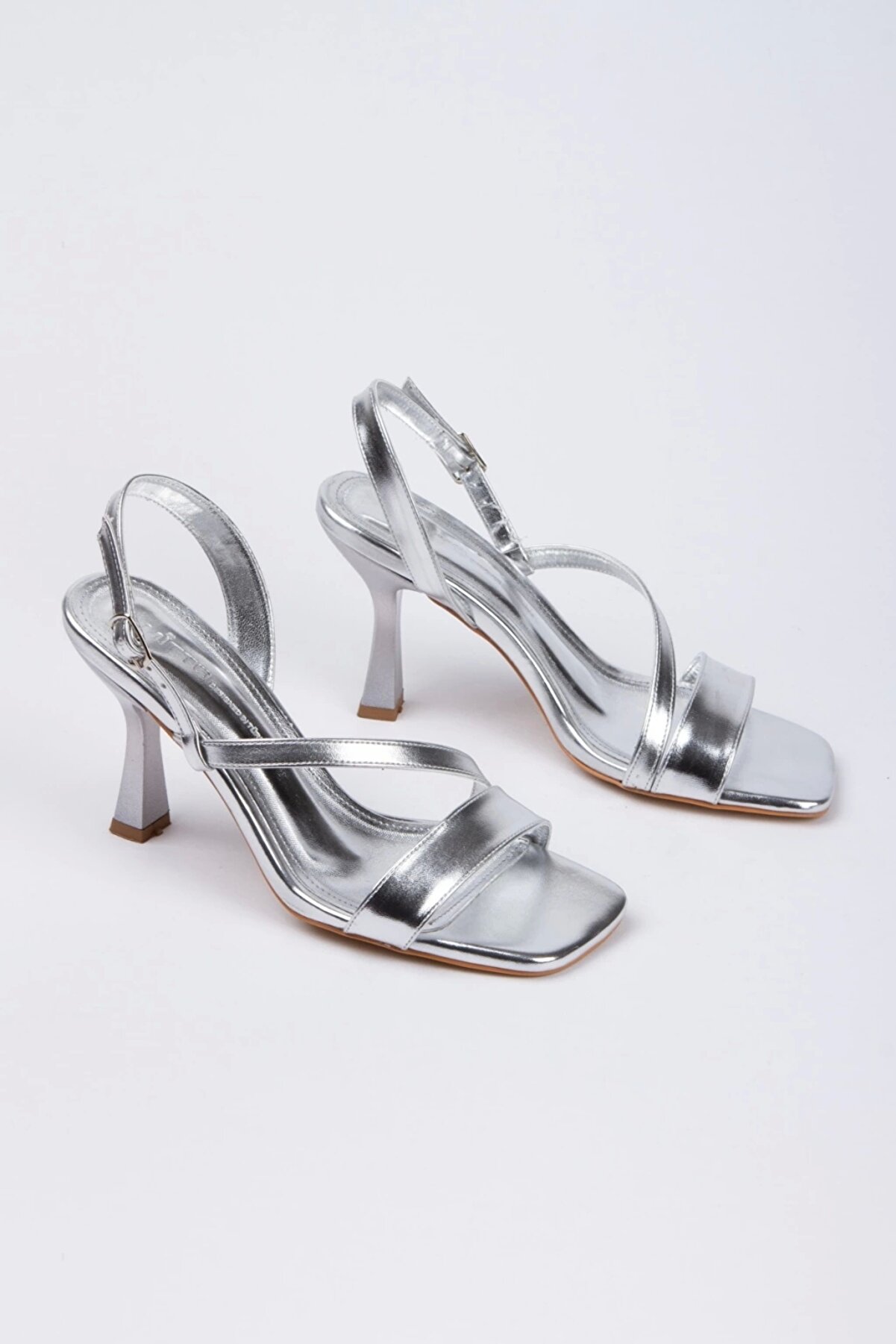 Gult Kadın Yazlık Mezuni̇yet Ayakkabısı