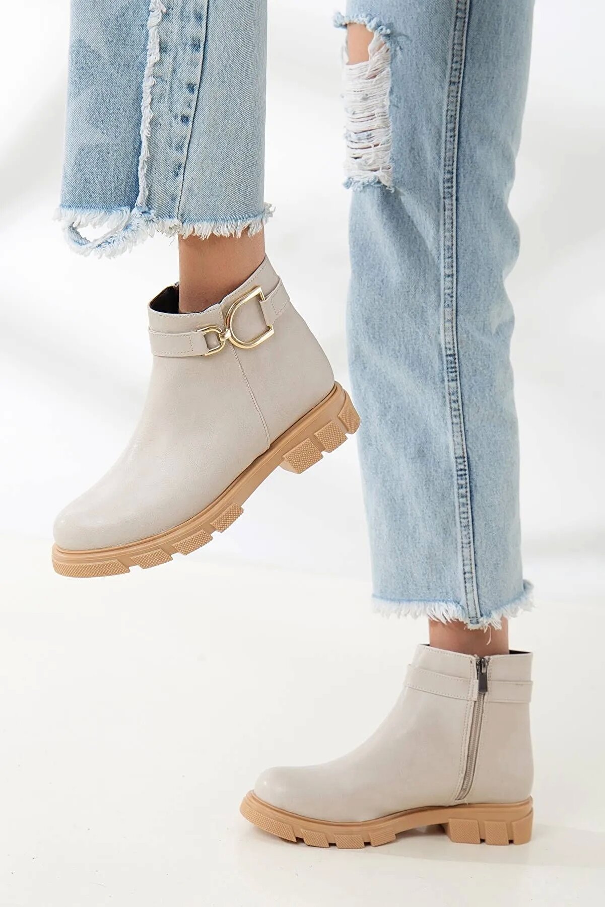 Gult Kadın Kışlık Tokalı Bot Bej